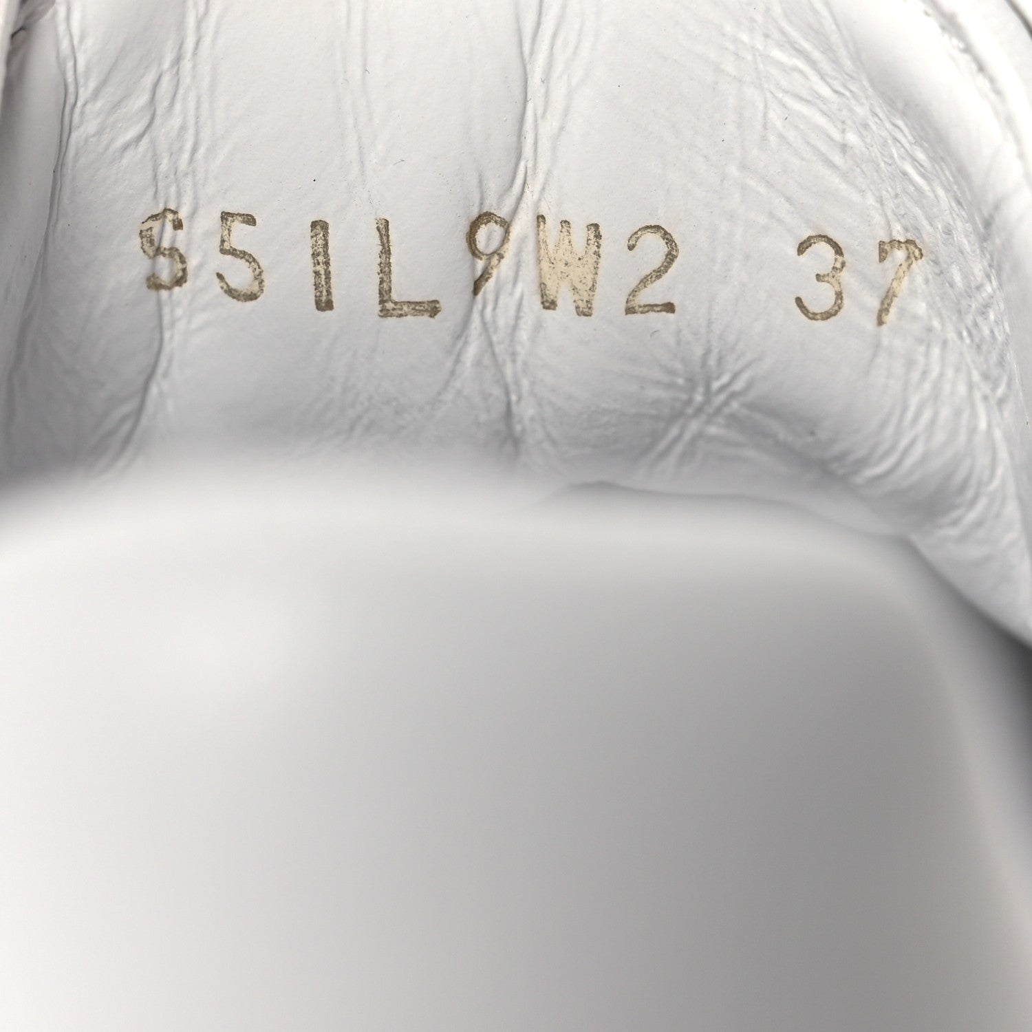 Valentino Garavani Calfskin Upvillage Sneakers 37 White 10 of 10
