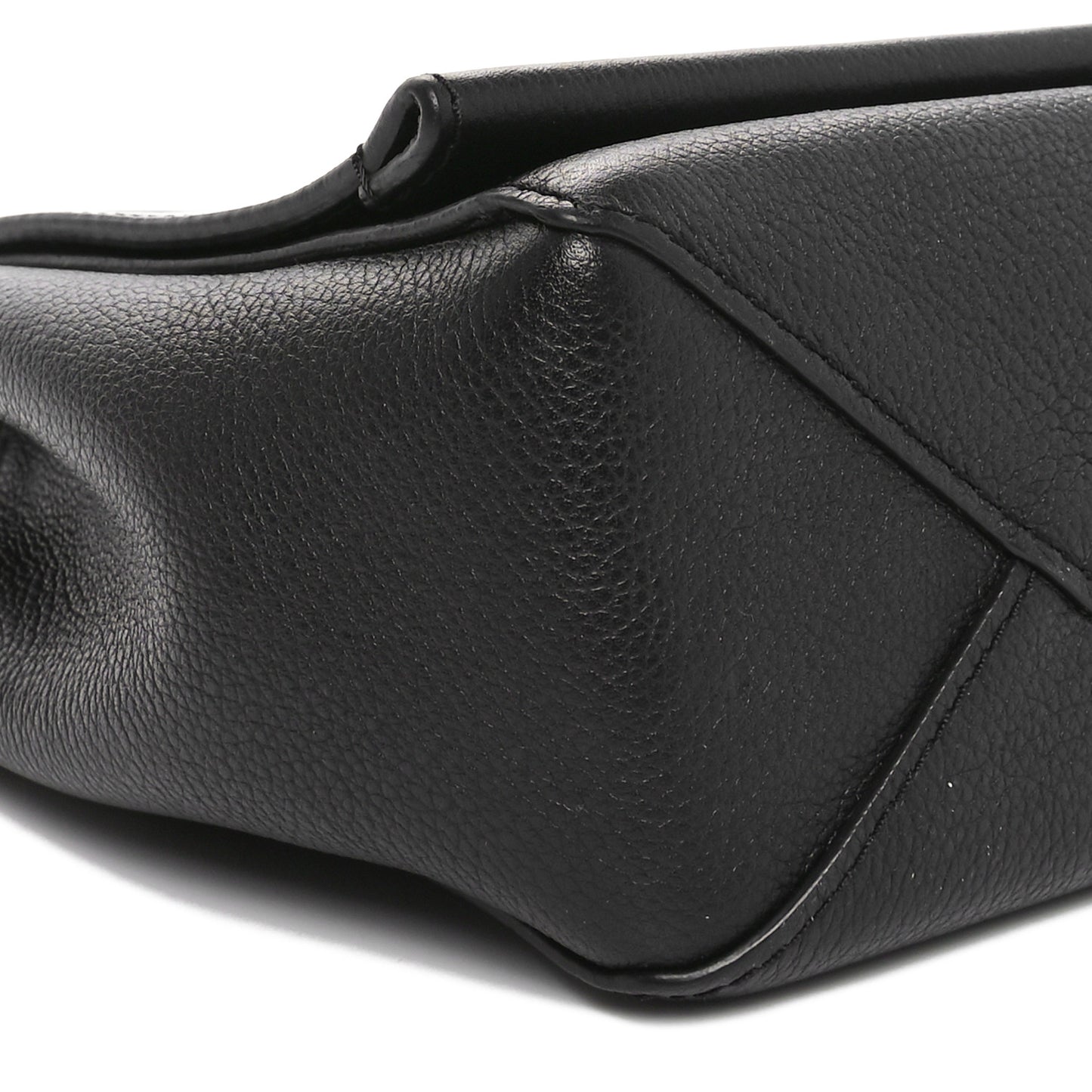 Calfskin Lockme II Chain Bag BB Black