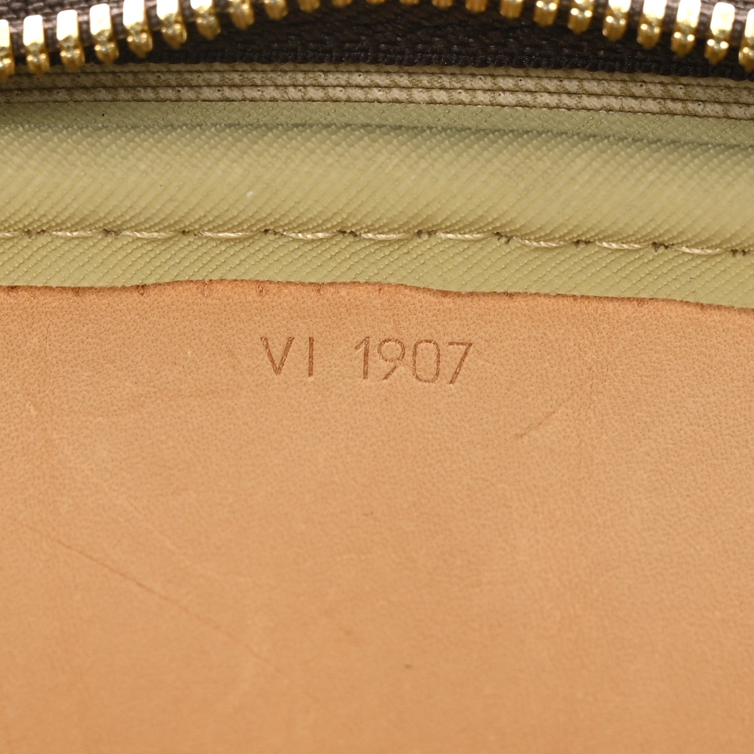 Louis Vuitton Monogram Alize 24 Heures Luggage 8 of 12