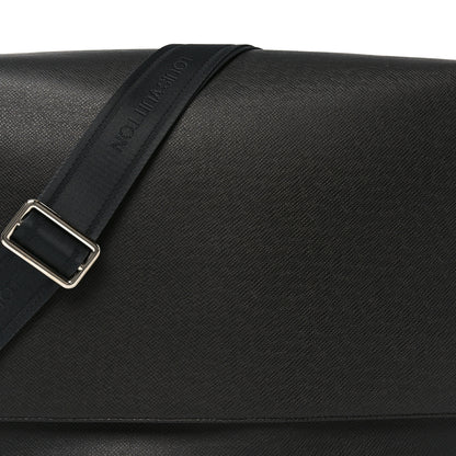 Louis Vuitton Taiga Roman MM Messenger Black 7 of 9