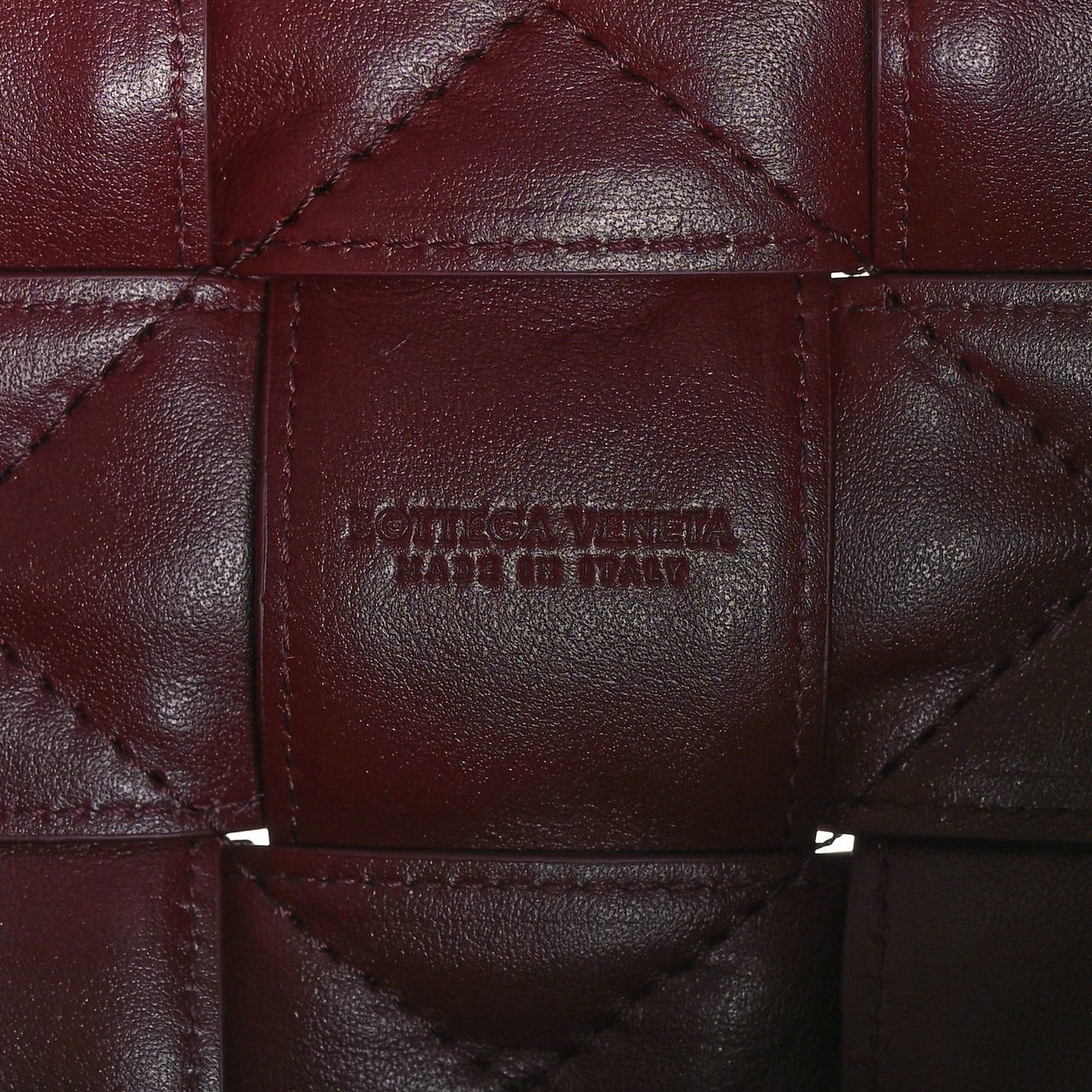 Calfskin Intrecciato Foulard Bucket Bag Barolo