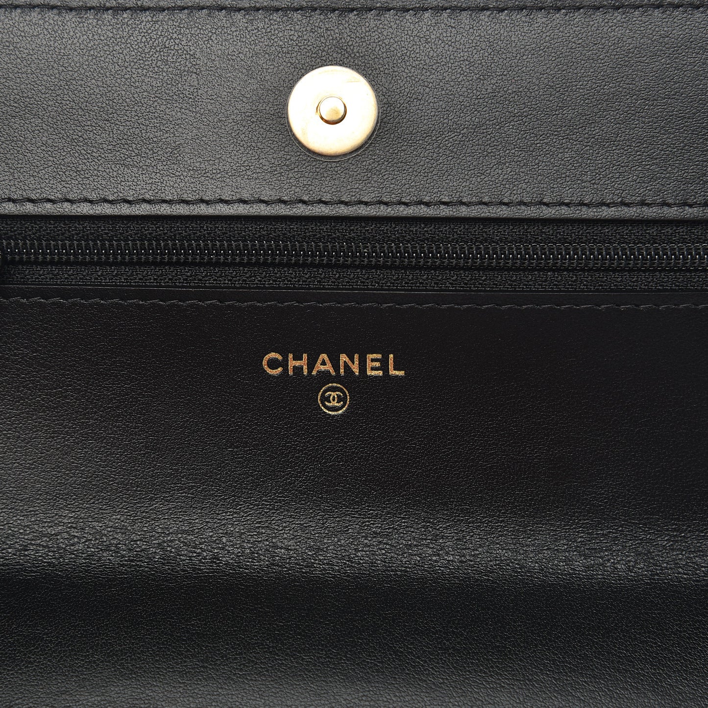 Goatskin Quilted 19 Wallet On Chain WOC Black