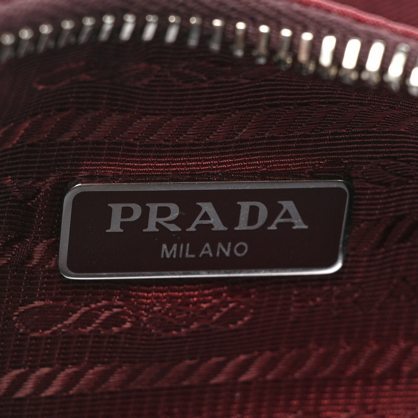 Tessuto Nylon Re-Edition 2005 Shoulder Bag Granato