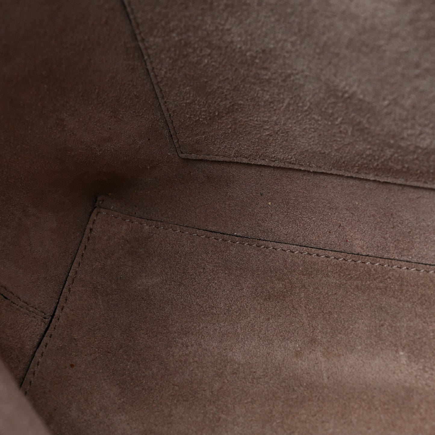 Grained Calfskin Rockstud Shoulder Tote Poudre