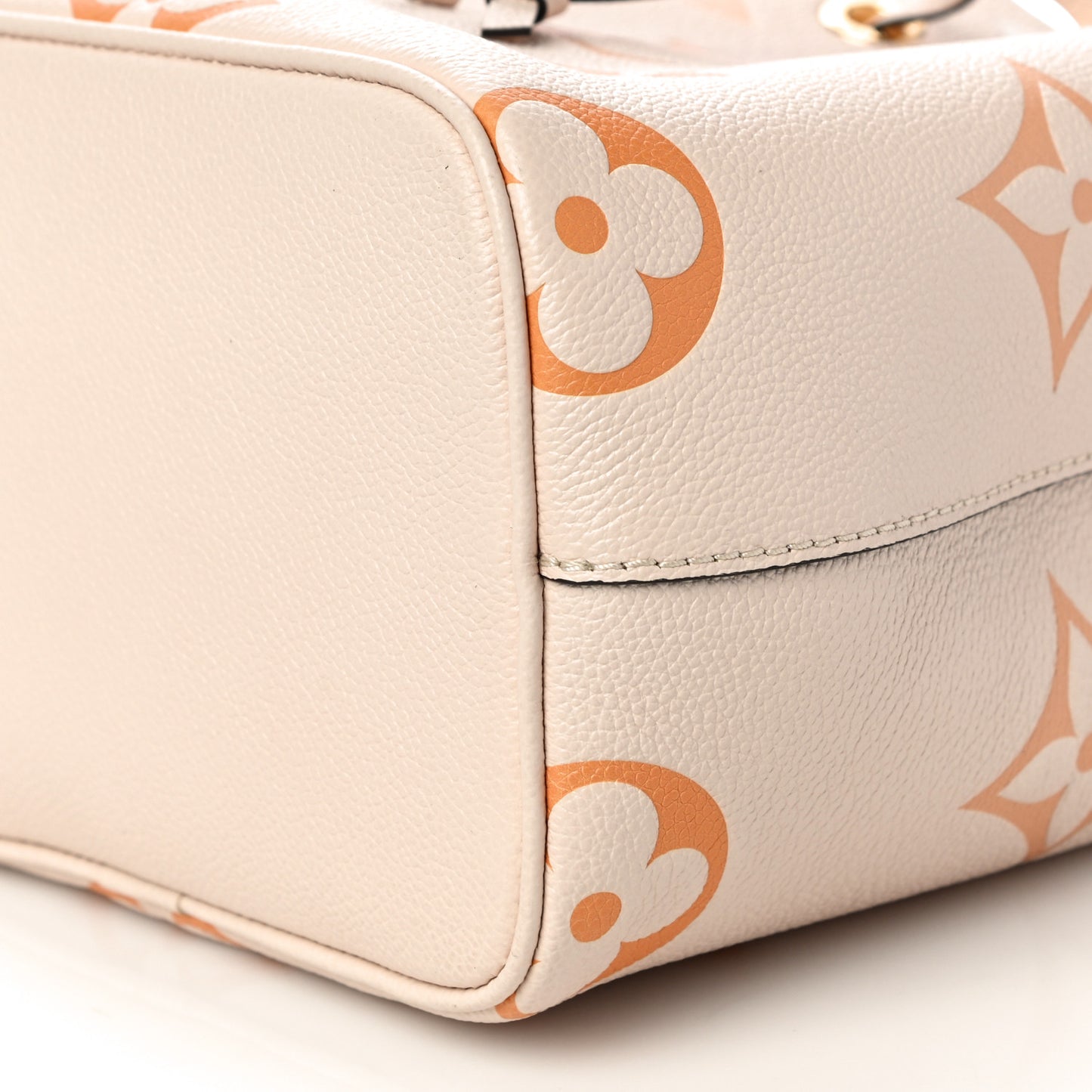 Empreinte Monogram Giant By The Pool Neonoe BB Cream Saffron