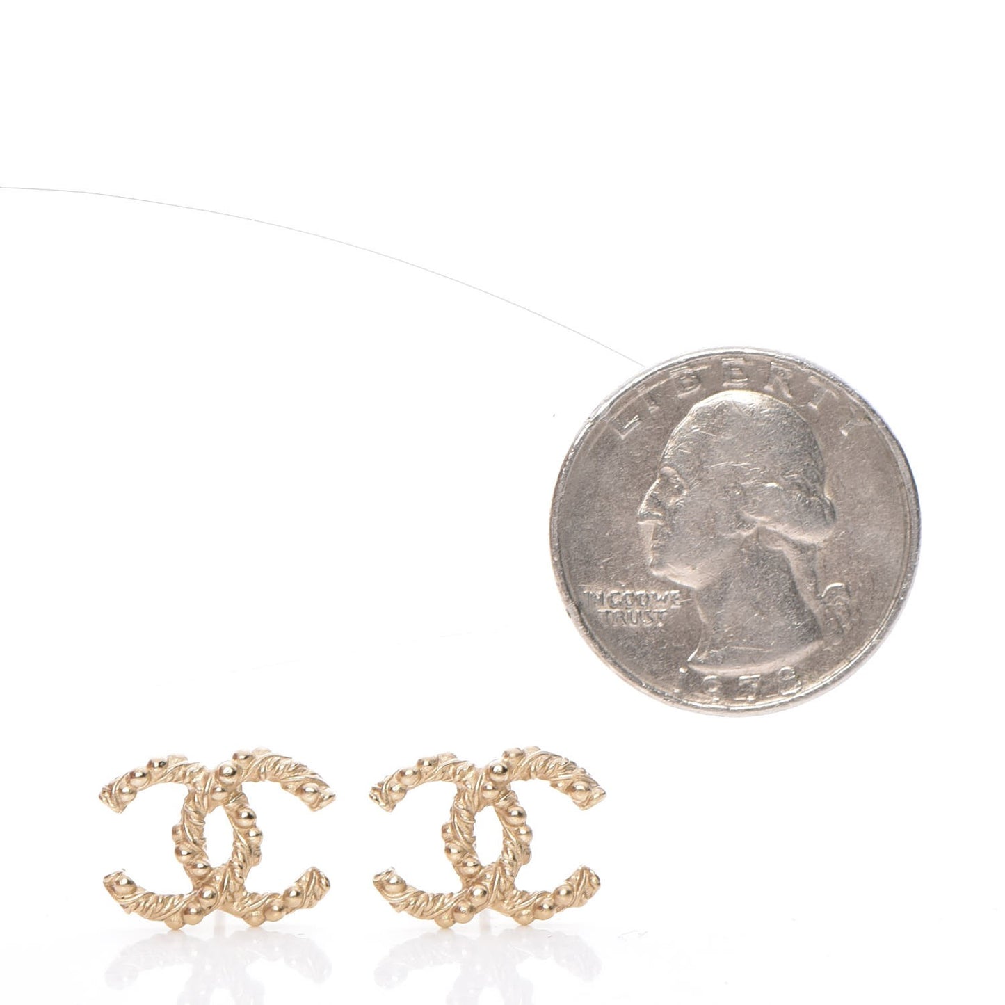 Metal Twisted CC Earrings Light Gold