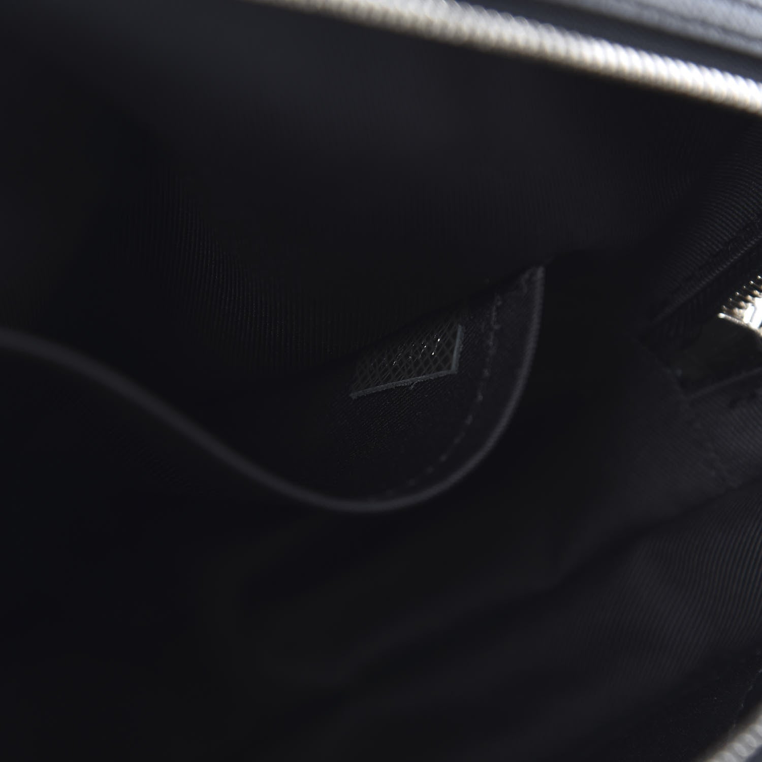 Louis Vuitton Taiga Porte Documents Voyage PM Ardoise 7 of 10