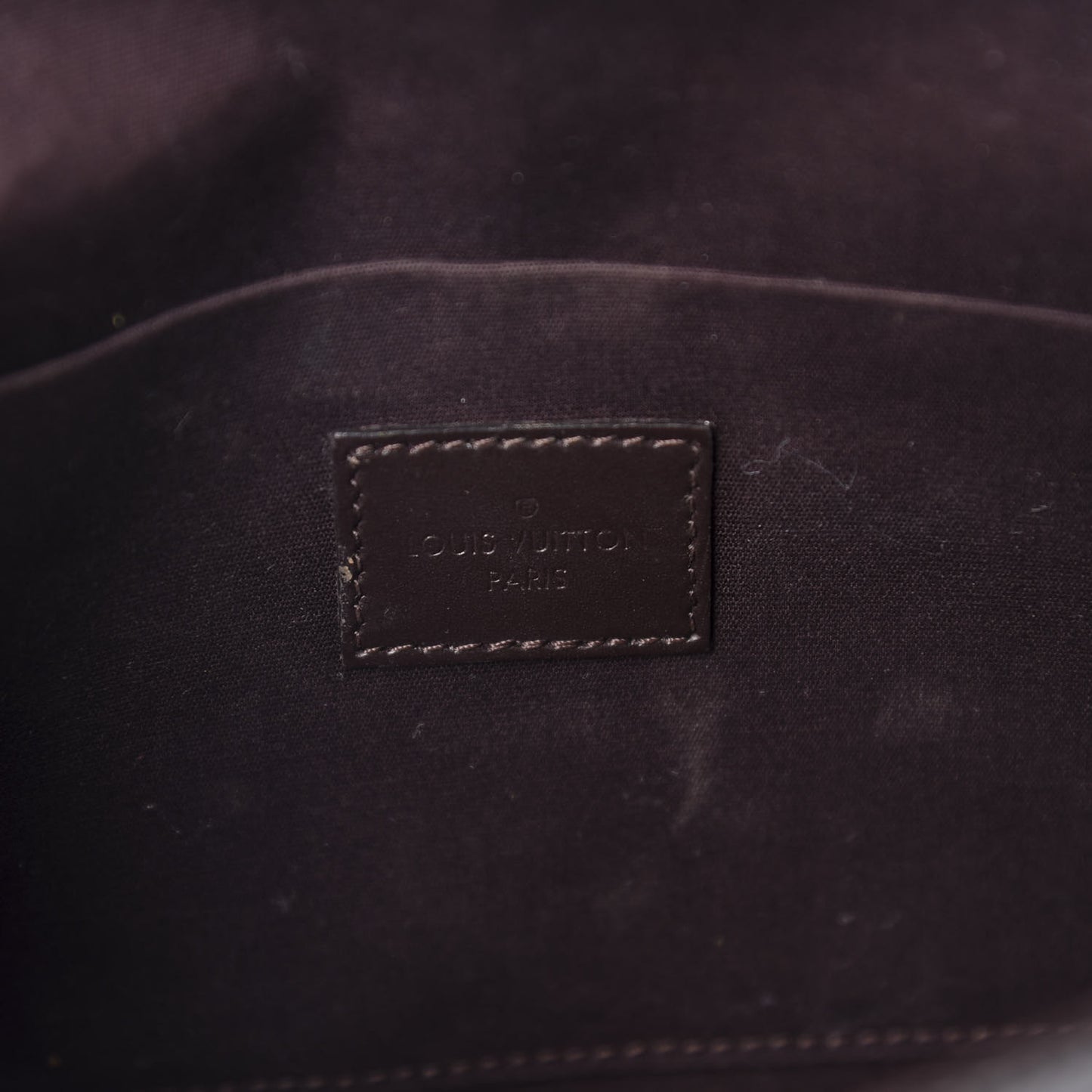 Vernis Pochette Felicie Chain Wallet Amarante