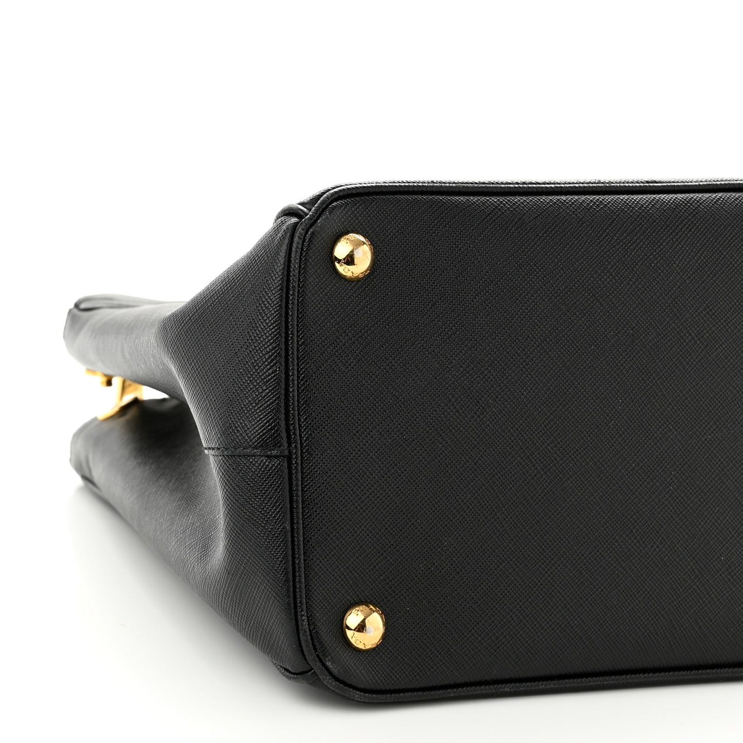 Saffiano Medium Galleria Double Zip Tote Black