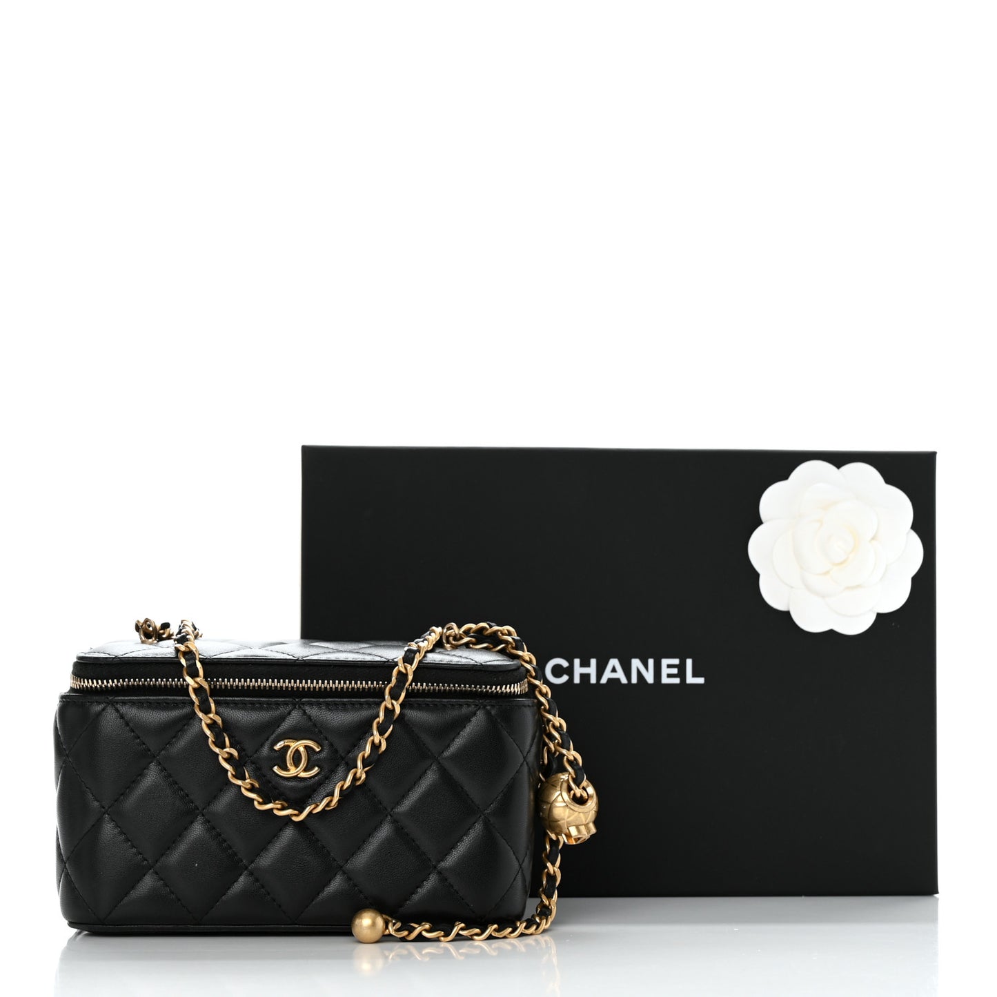 Lambskin Quilted Small Pearl Crush Vanity Case With Chain Black