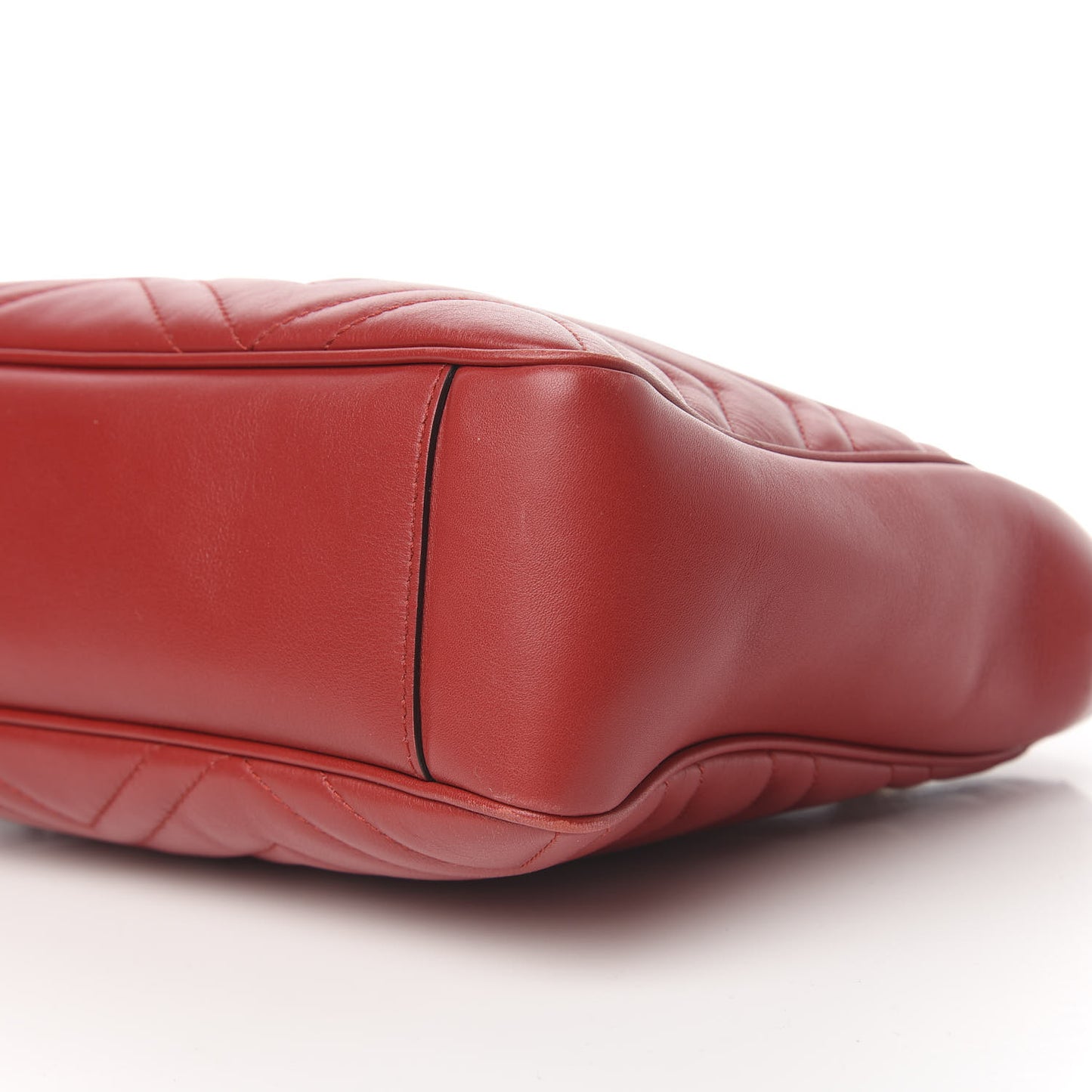 Calfskin Matelasse Medium GG Marmont Open Top Shoulder Bag Hibiscus Red