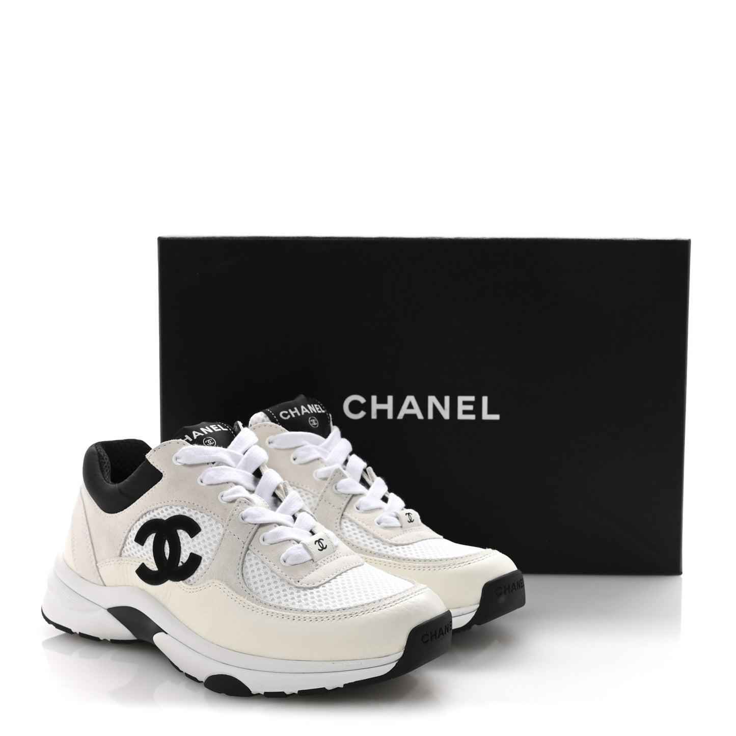 Mesh Suede Grained Calfskin Womens CC Sneakers 36 White Black