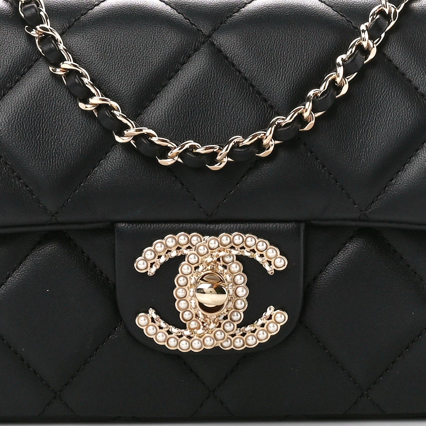 Lambskin Quilted Pearl CC Flap Clutch Black