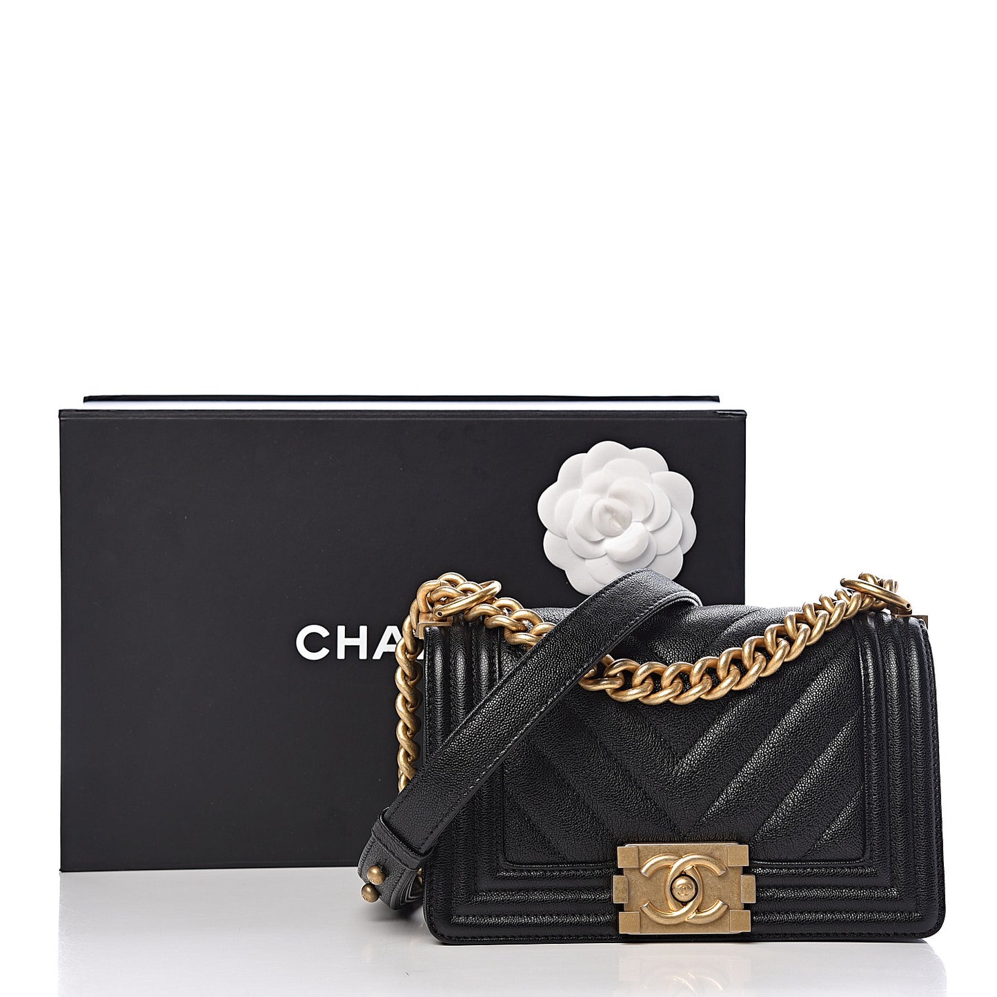 Caviar Chevron Quilted Small Boy Flap Black