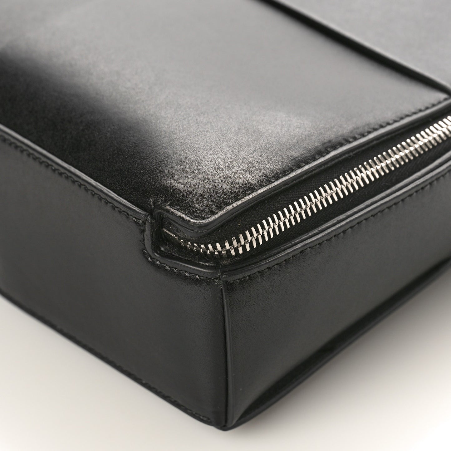 Urban Calfskin Maxi Intrecciato Arco Briefcase Black