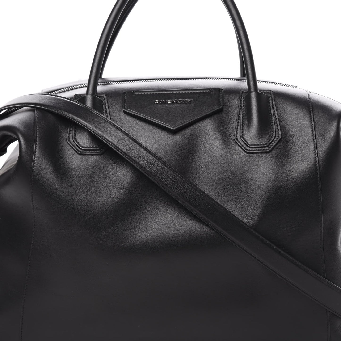 Smooth Calfskin Large Soft Antigona Black