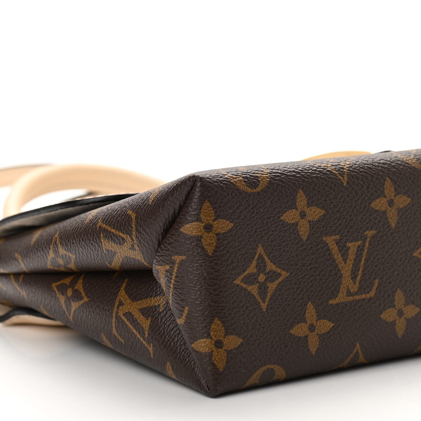 Monogram Locky BB Creme