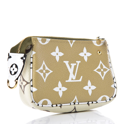 Louis Vuitton Monogram Giant Micro Pochette Accessories Kaki White 3 of 7