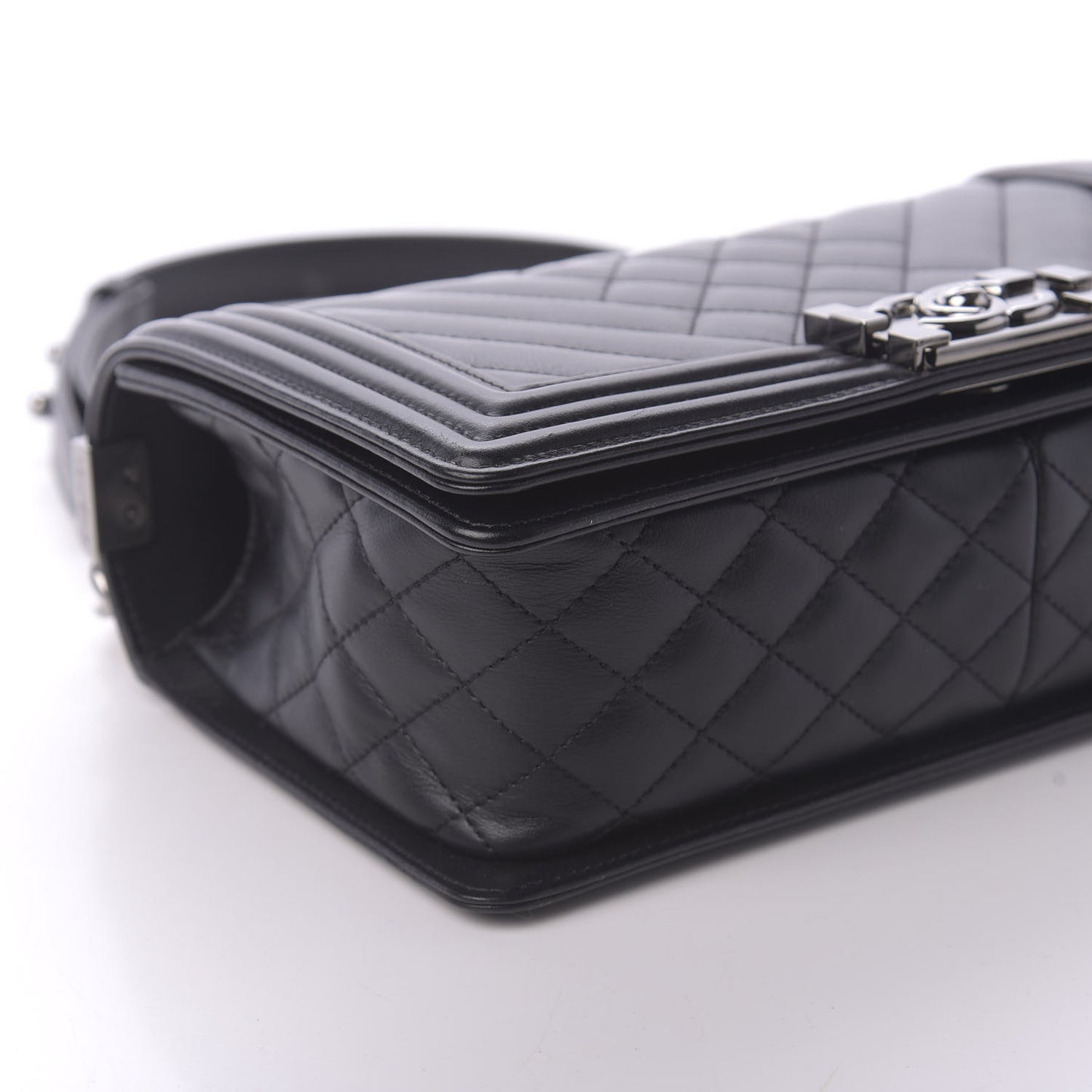 Calfskin Chevron Quilted Medium Boy Flap Black