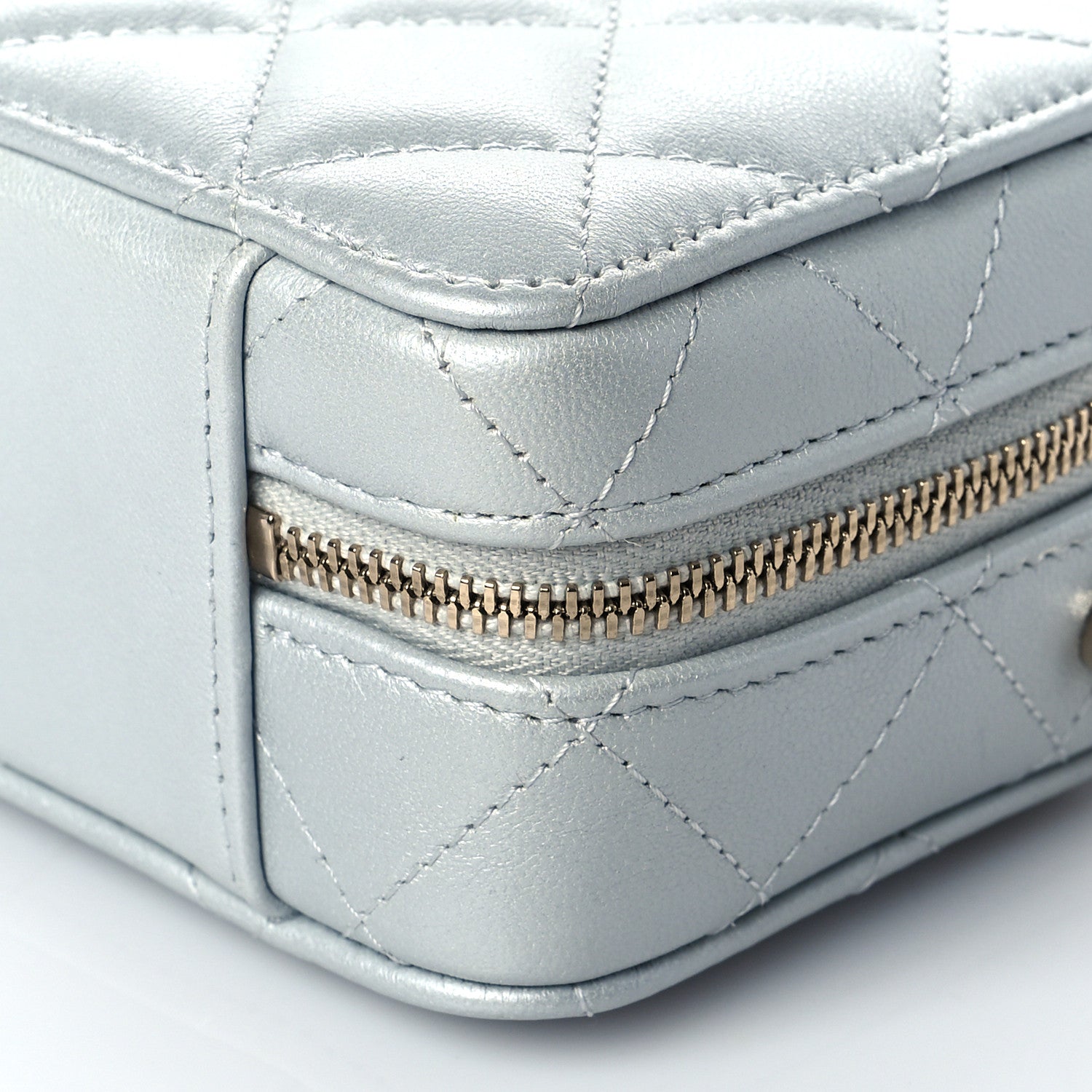 Chanel Metallic Lambskin Quilted Top Handle Vanity Case Silver 10 of 11