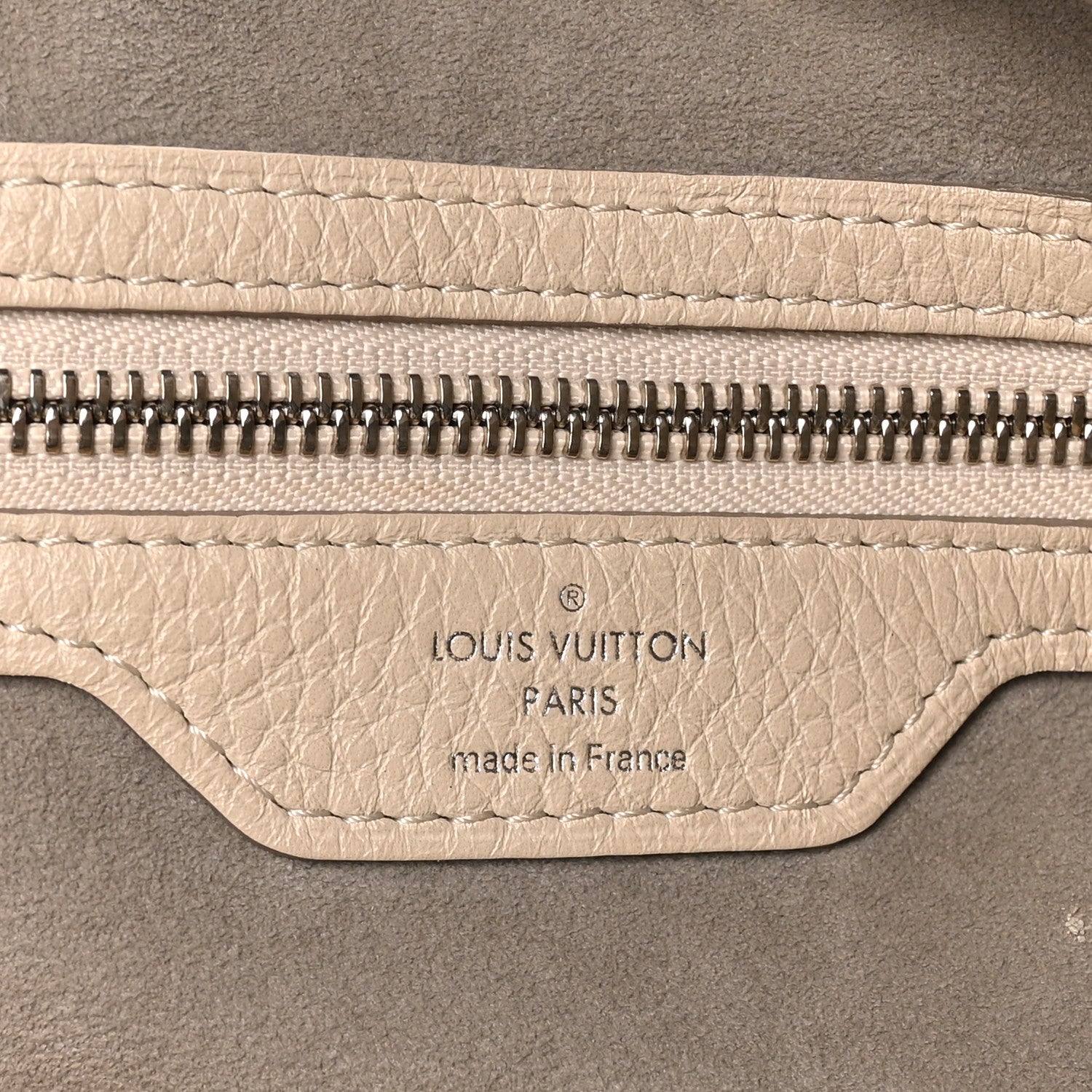 Louis Vuitton Mahina L Gris 6 of 9