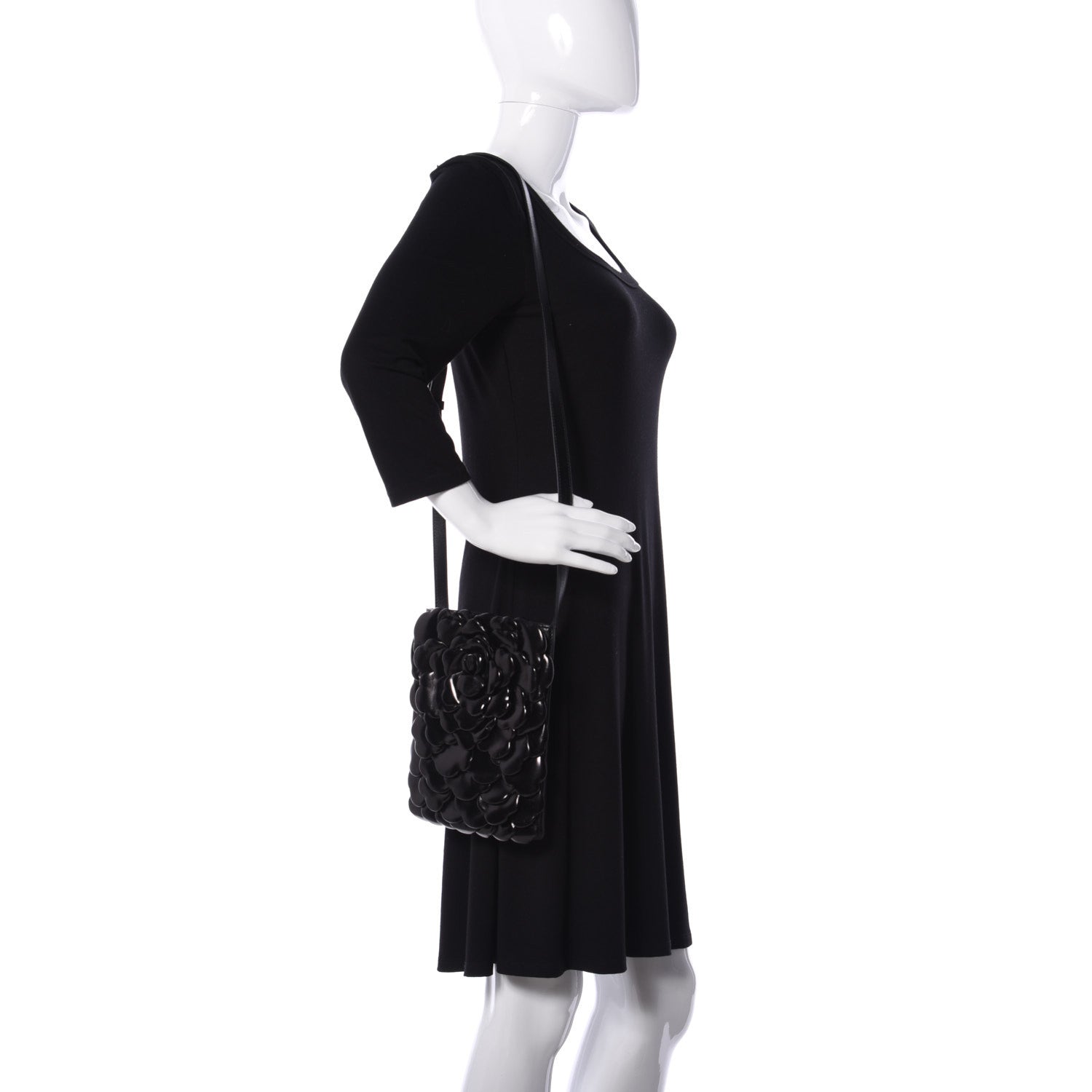Valentino Garavani Nappa Atelier 03 Rose Edition Messenger Bag Black 2 of 9