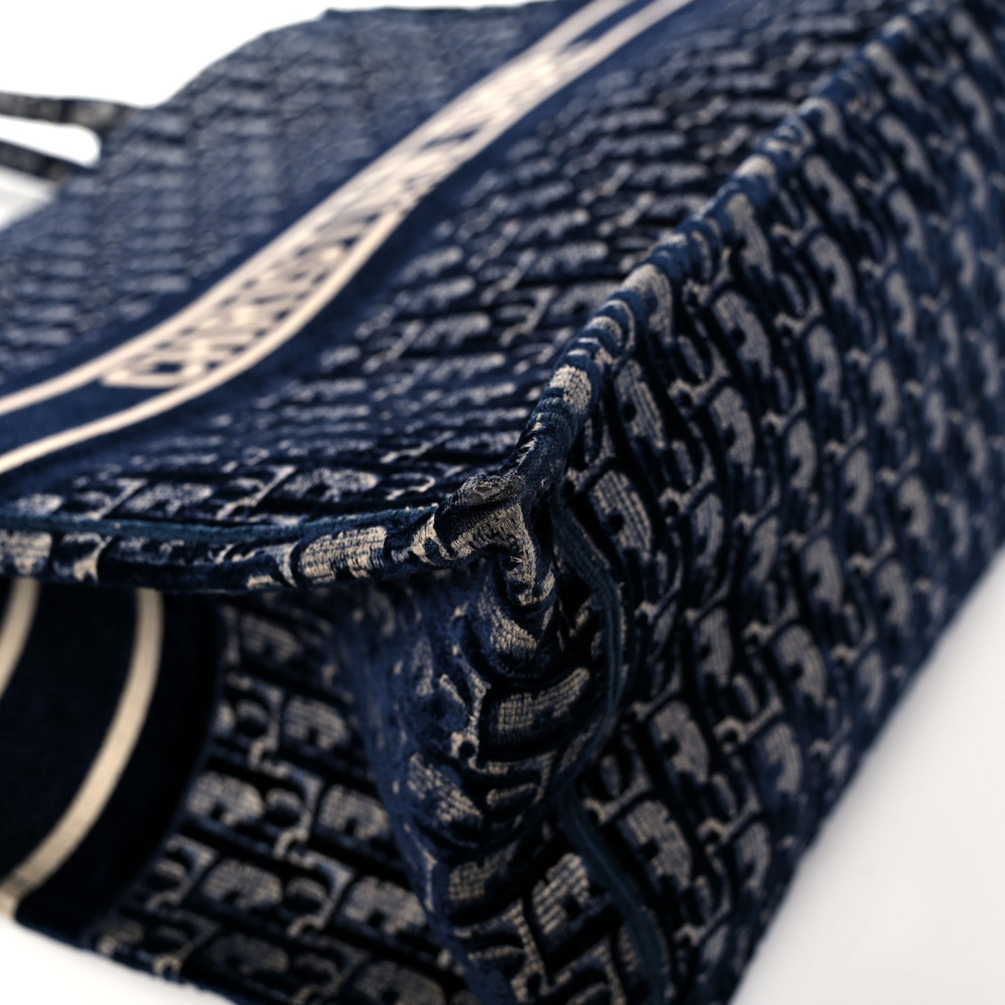 Oblique Velvet Book Tote Blue Multicolor