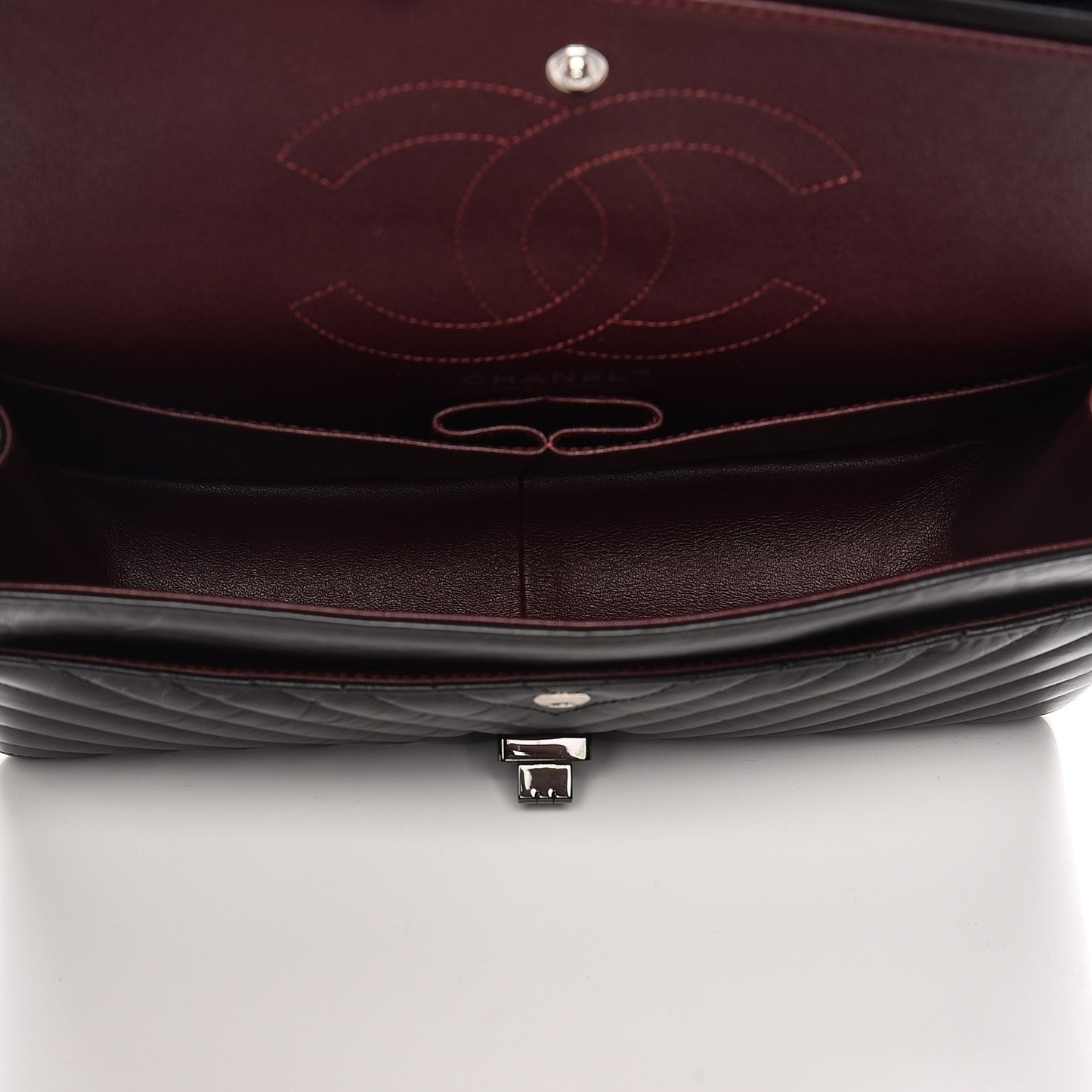 Aged Calfskin Chevron 2.55 Reissue 226 So Black