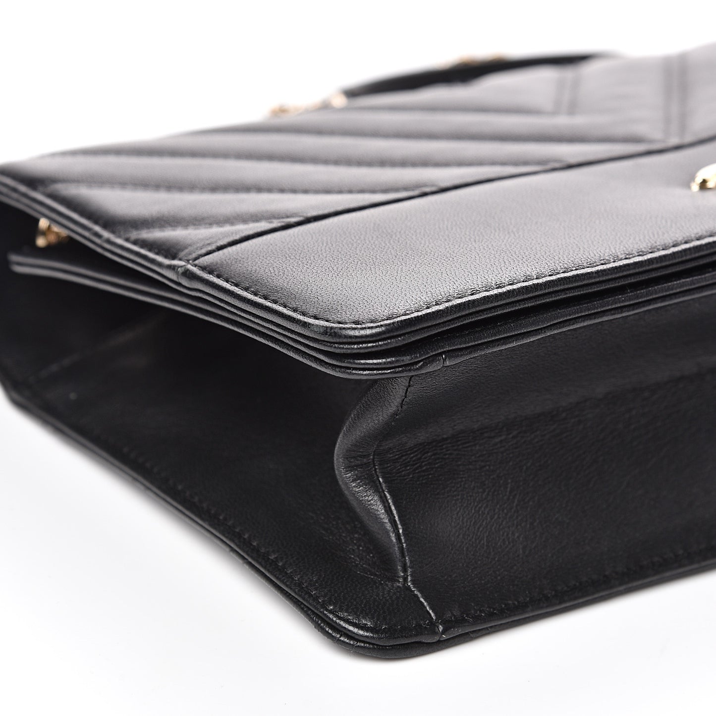 Lambskin Chevron Quilted Flap Black