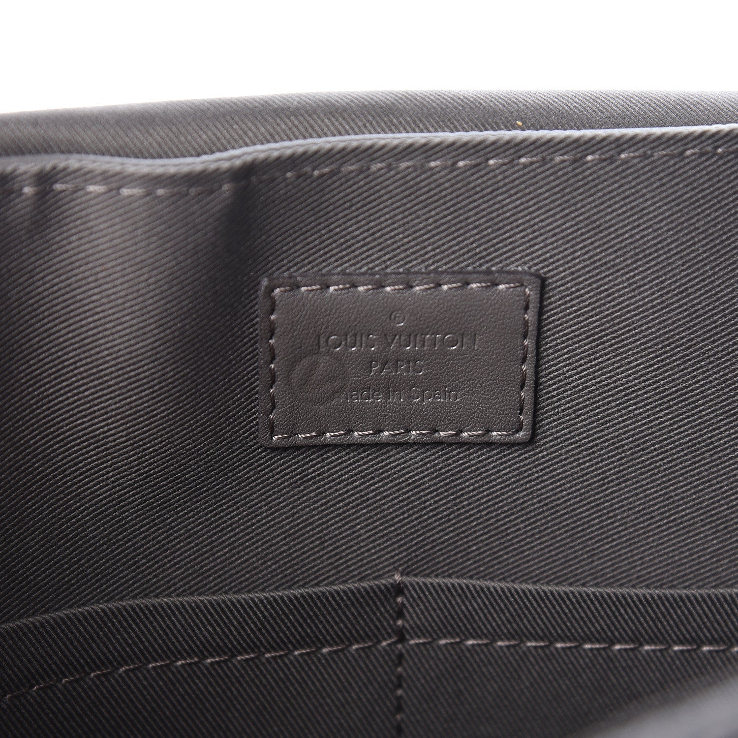 Louis Vuitton Damier Infini District MM Granit 6 of 9