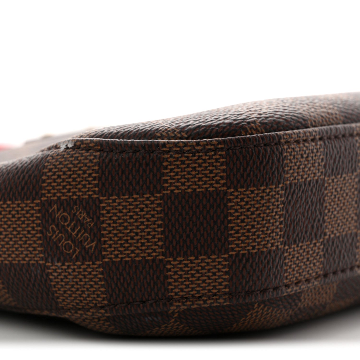 Louis Vuitton Damier Ebene South Bank Besace 9 of 12