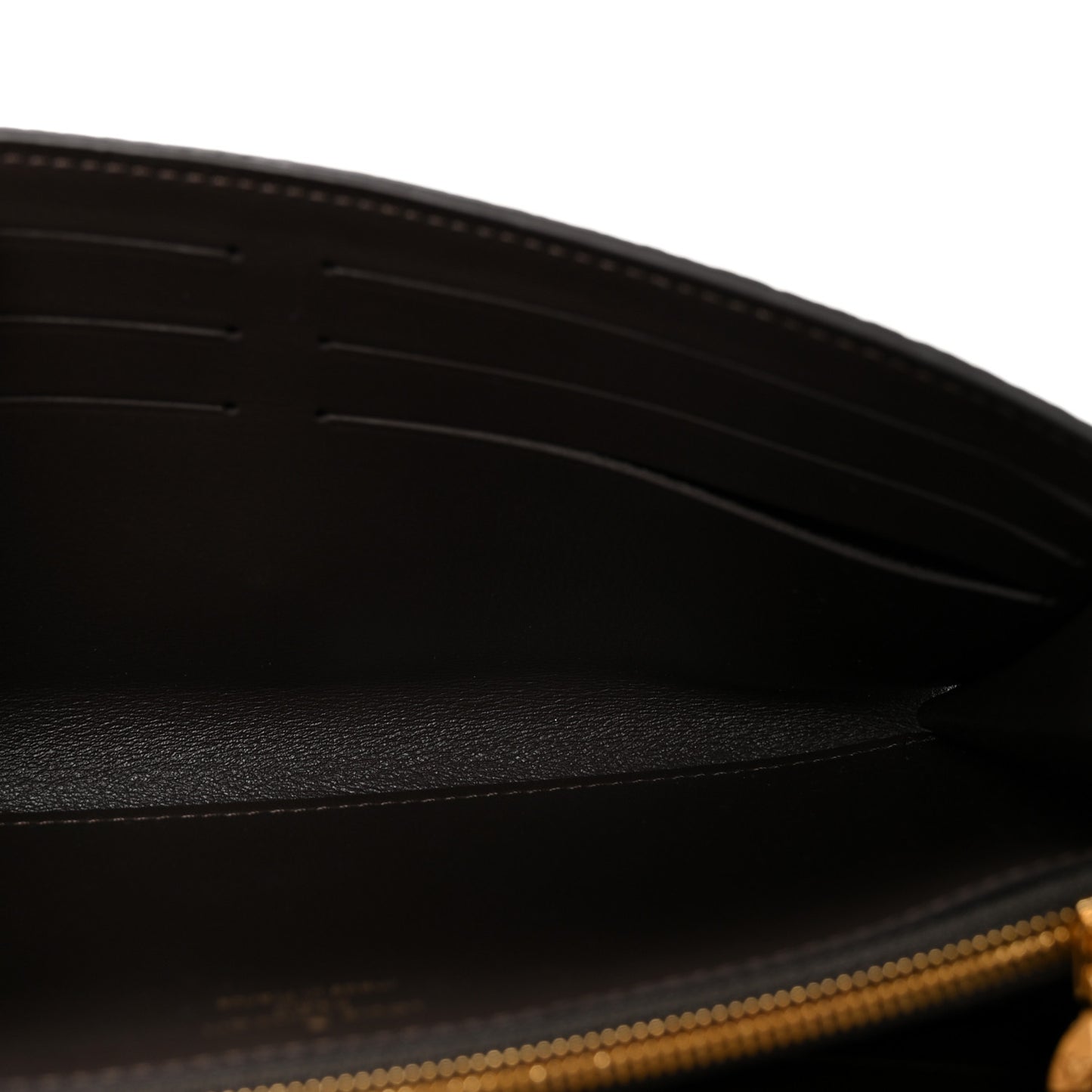 Taurillon Capucines Wallet Galet