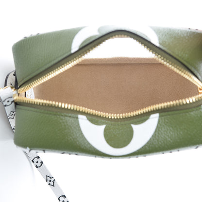 Louis Vuitton Monogram Giant Beach Pouch Kaki 5 of 9