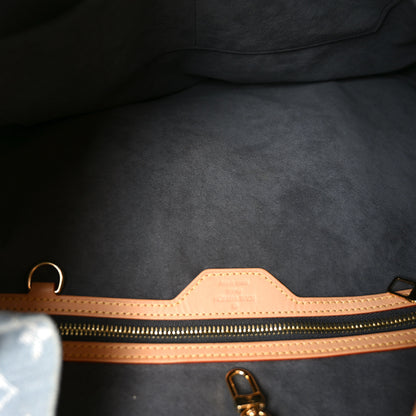 Louis Vuitton Denim Daily GM Blue Clair 4 of 8