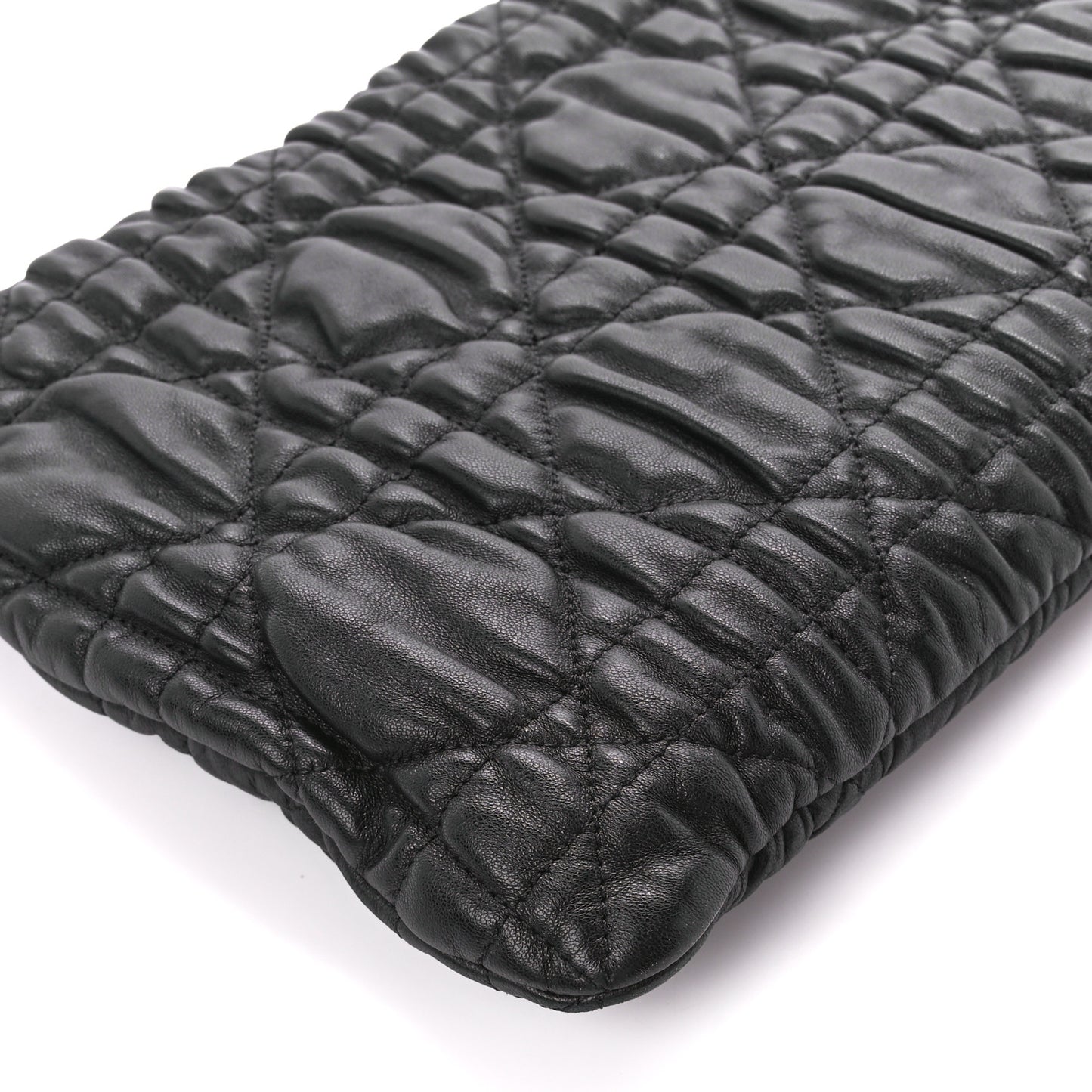 Lambskin Cannage Pouch Black