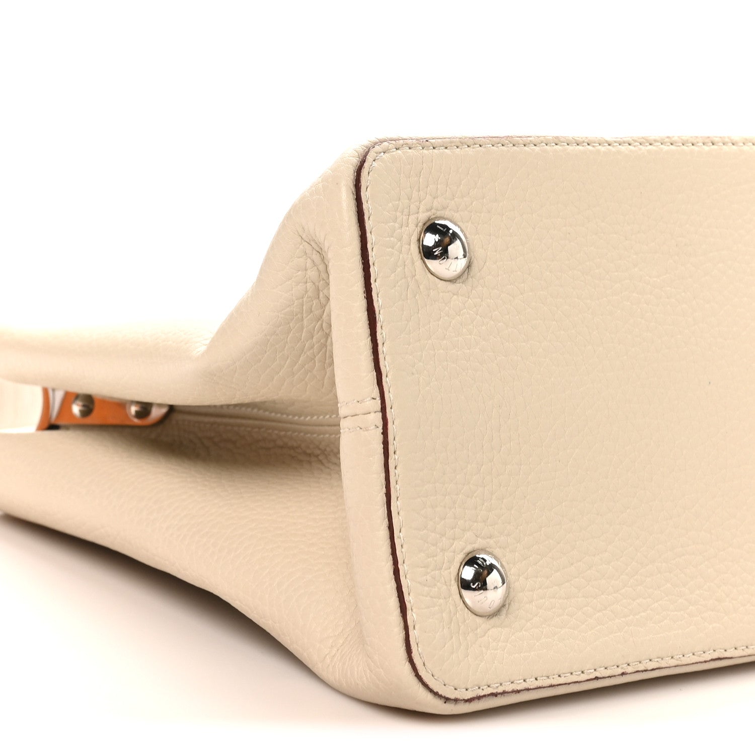 Louis Vuitton Taurillon Capucines MM Blanc Casse 8 of 9