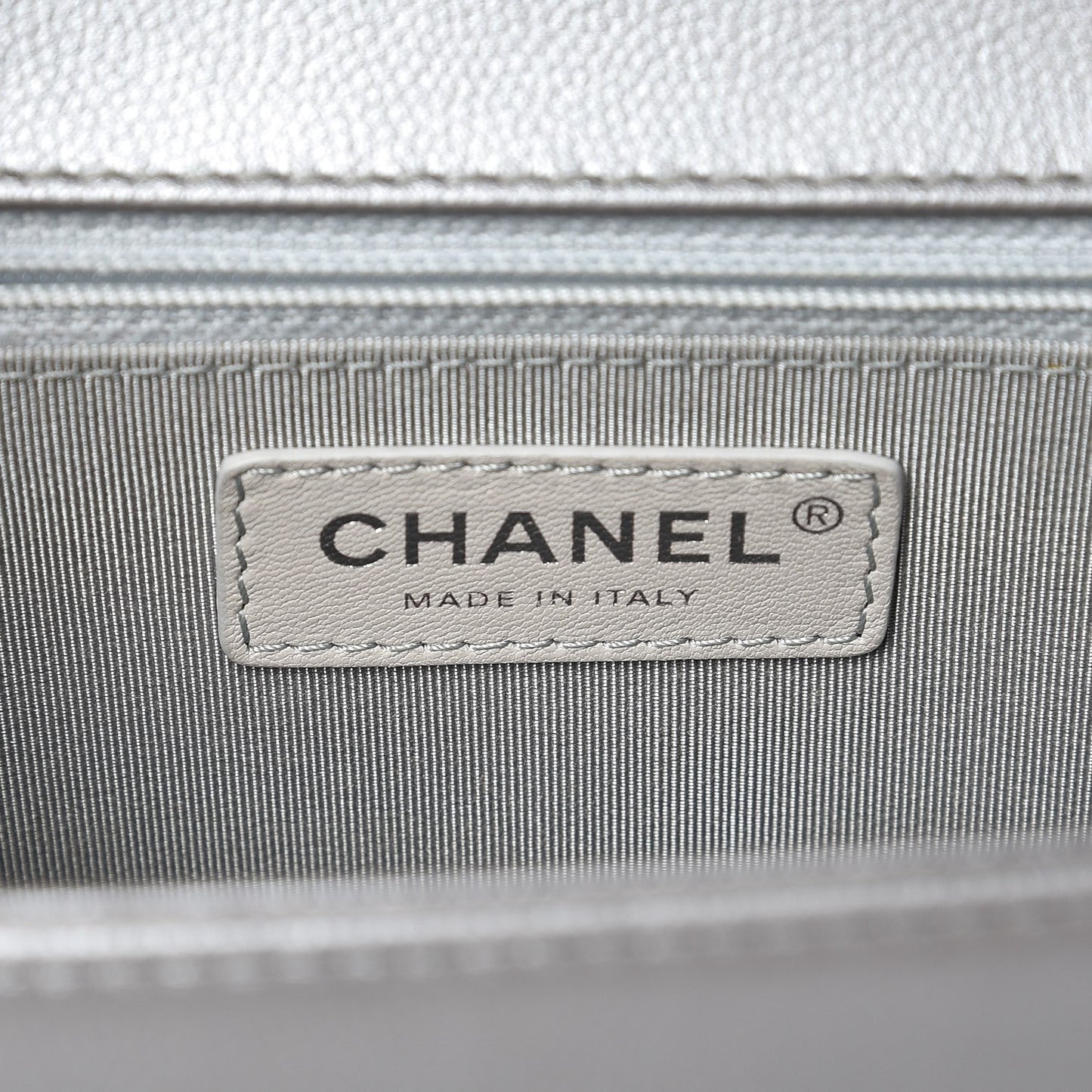 Caviar Chevron Quilted New Medium Boy Flap Silver
