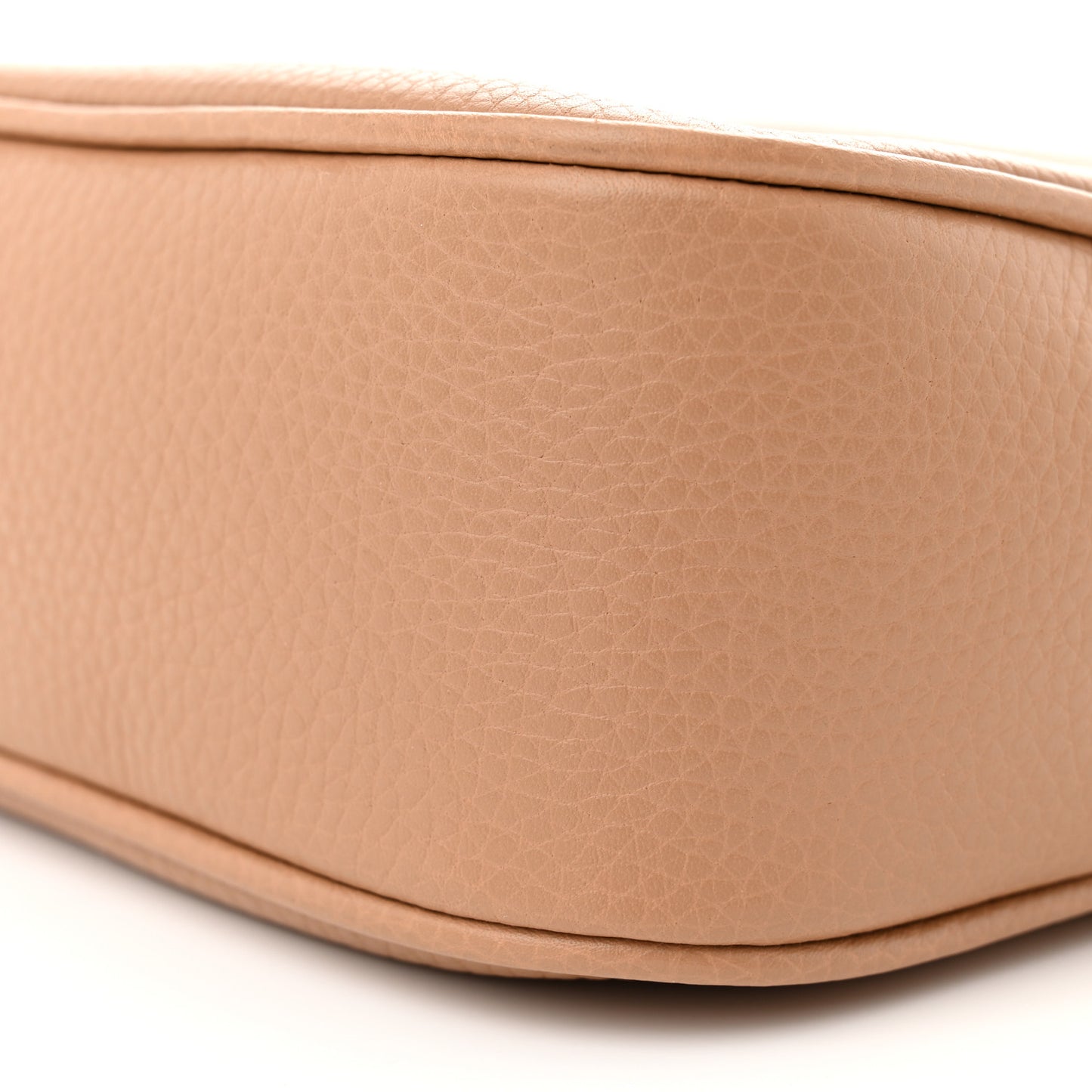 Pebbled Calfskin Small Soho Disco Bag Camelia