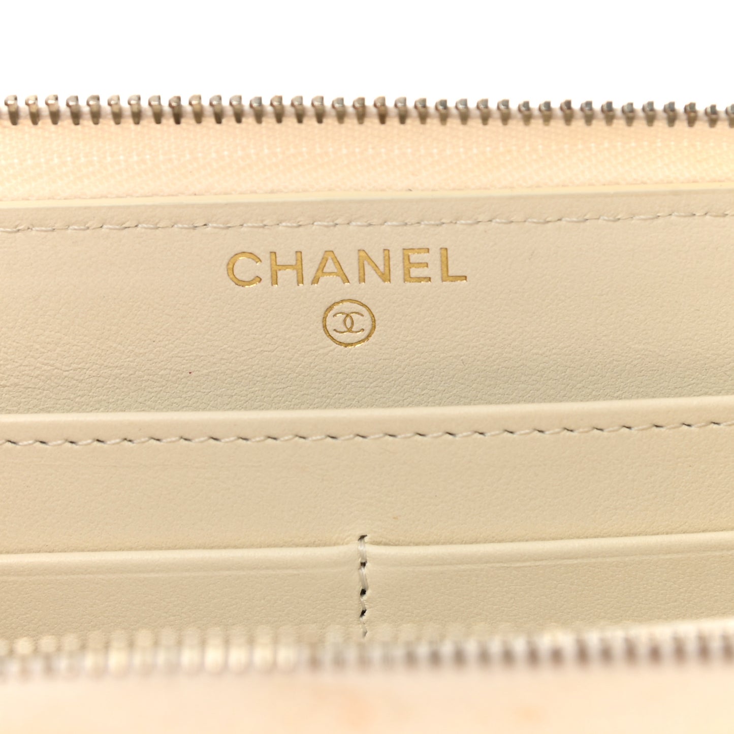 Caviar Quilted Large Gusset Zip Around Wallet White