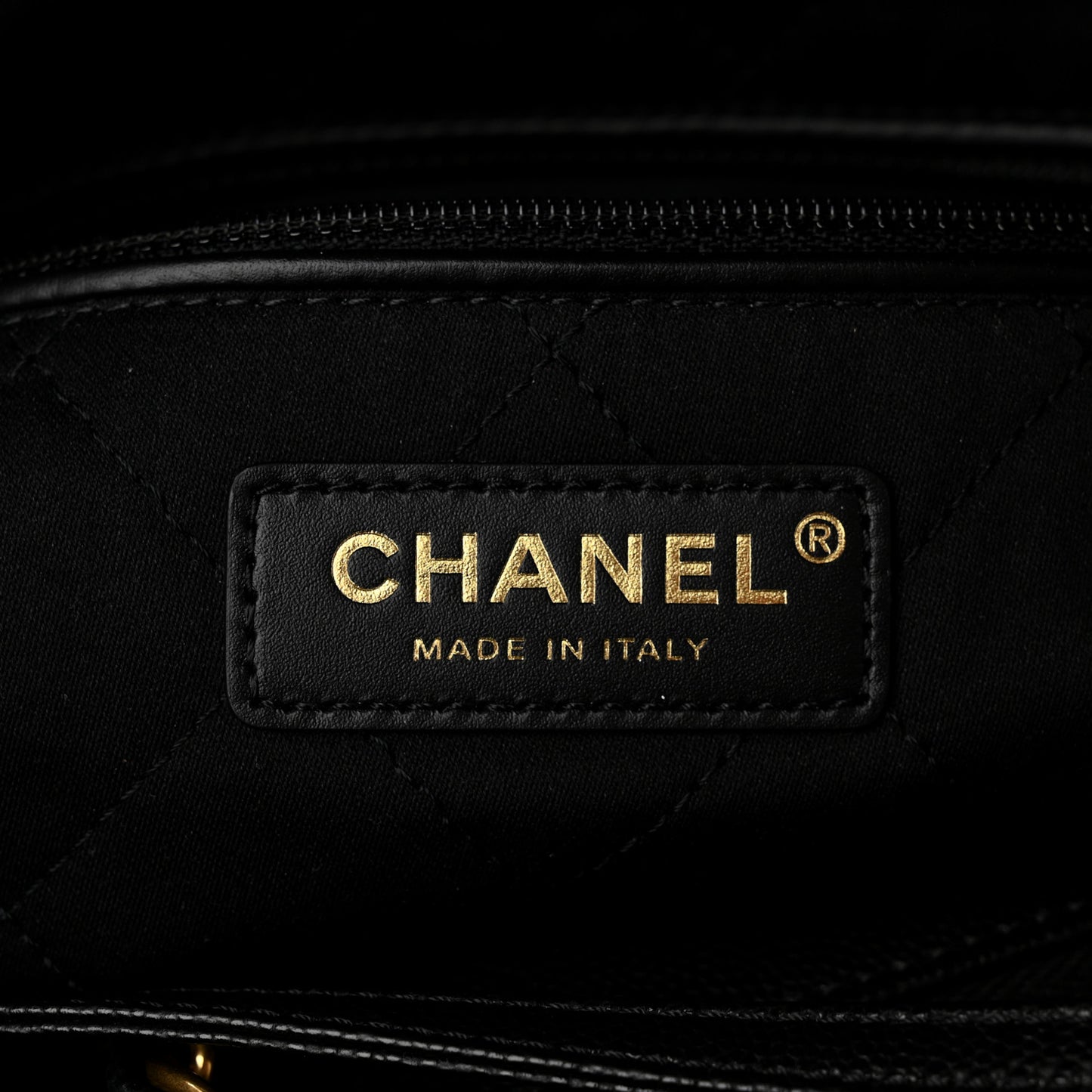 Shiny Caviar Quilted Monochrome Small Chanel 22 Black