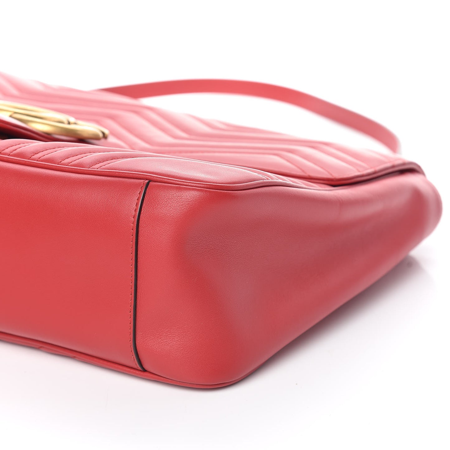 Calfskin Matelasse Large GG Marmont Shoulder Bag Hibiscus Red