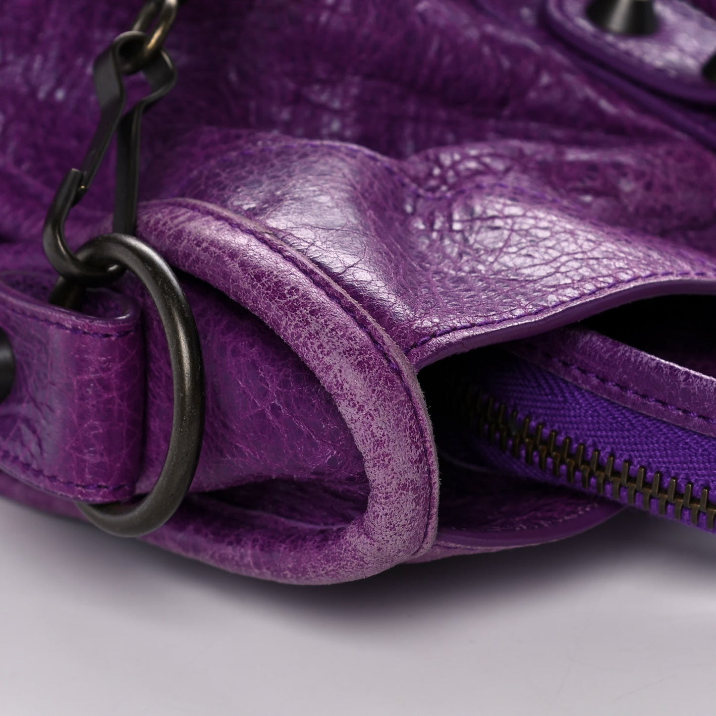 Agneau Classic Hardware City Dark Violet