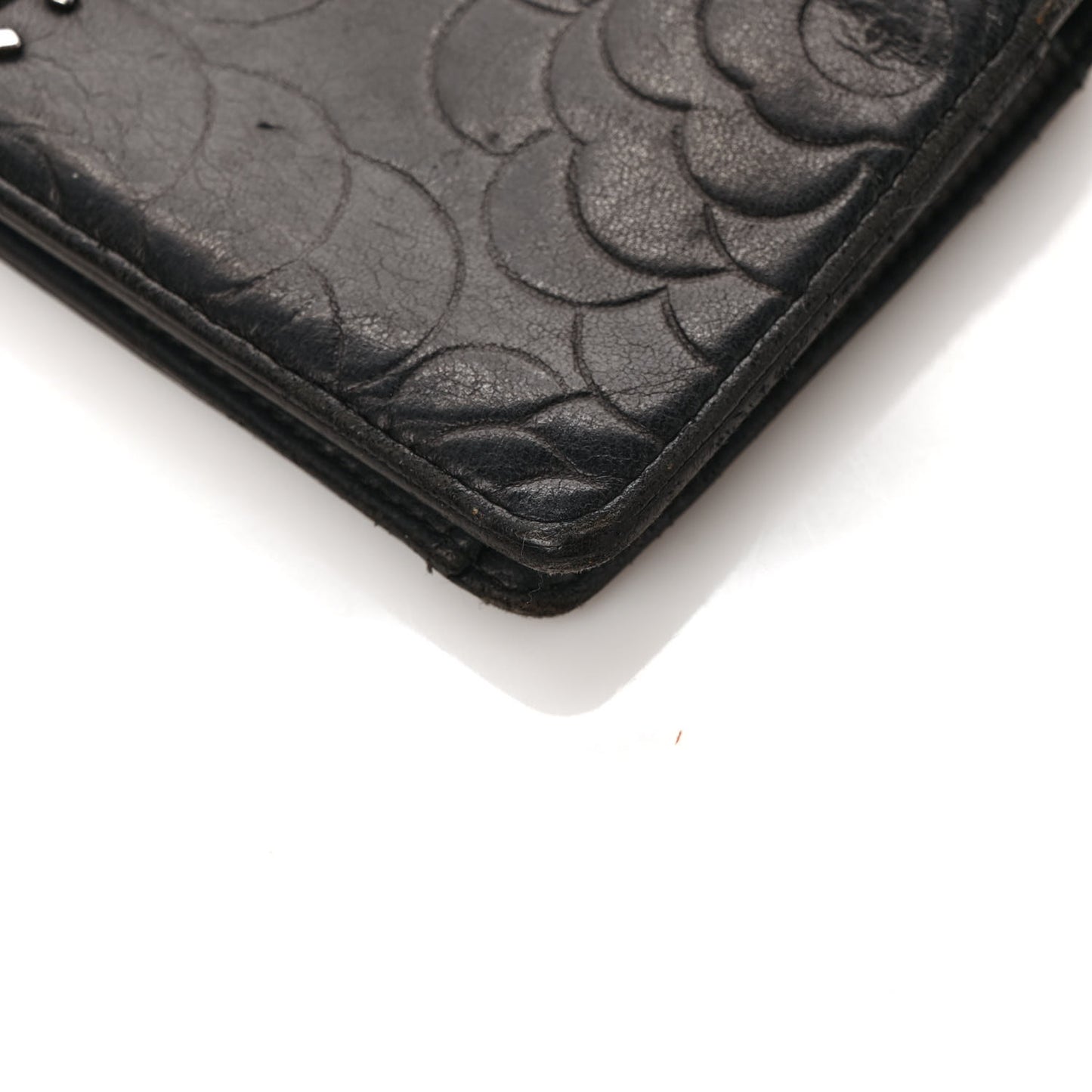 Lambskin Camellia Embossed Yen Wallet Black