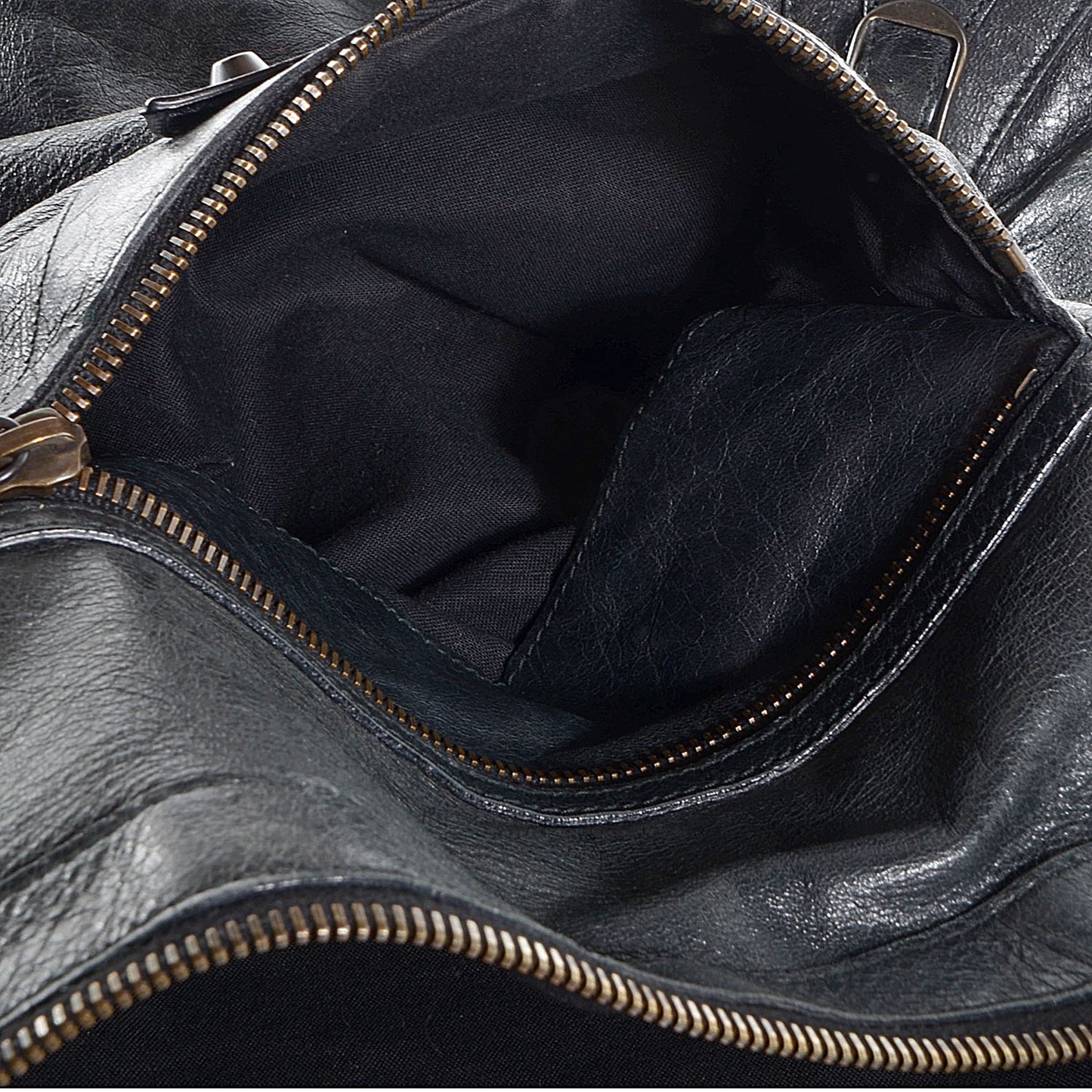 Agneau Classic Hardware Day Hobo Black