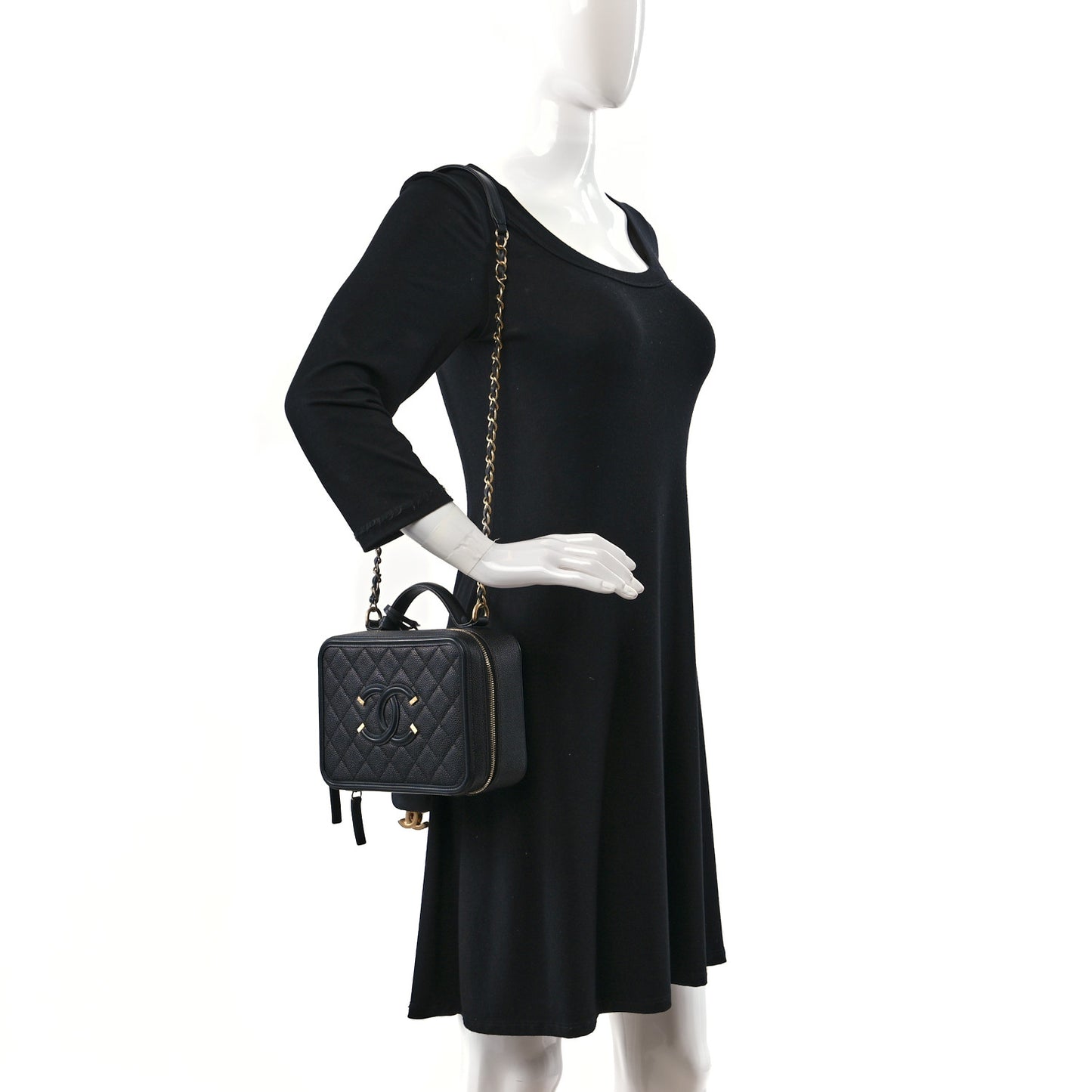 Caviar Quilted Medium CC Filigree Vanity Case Black