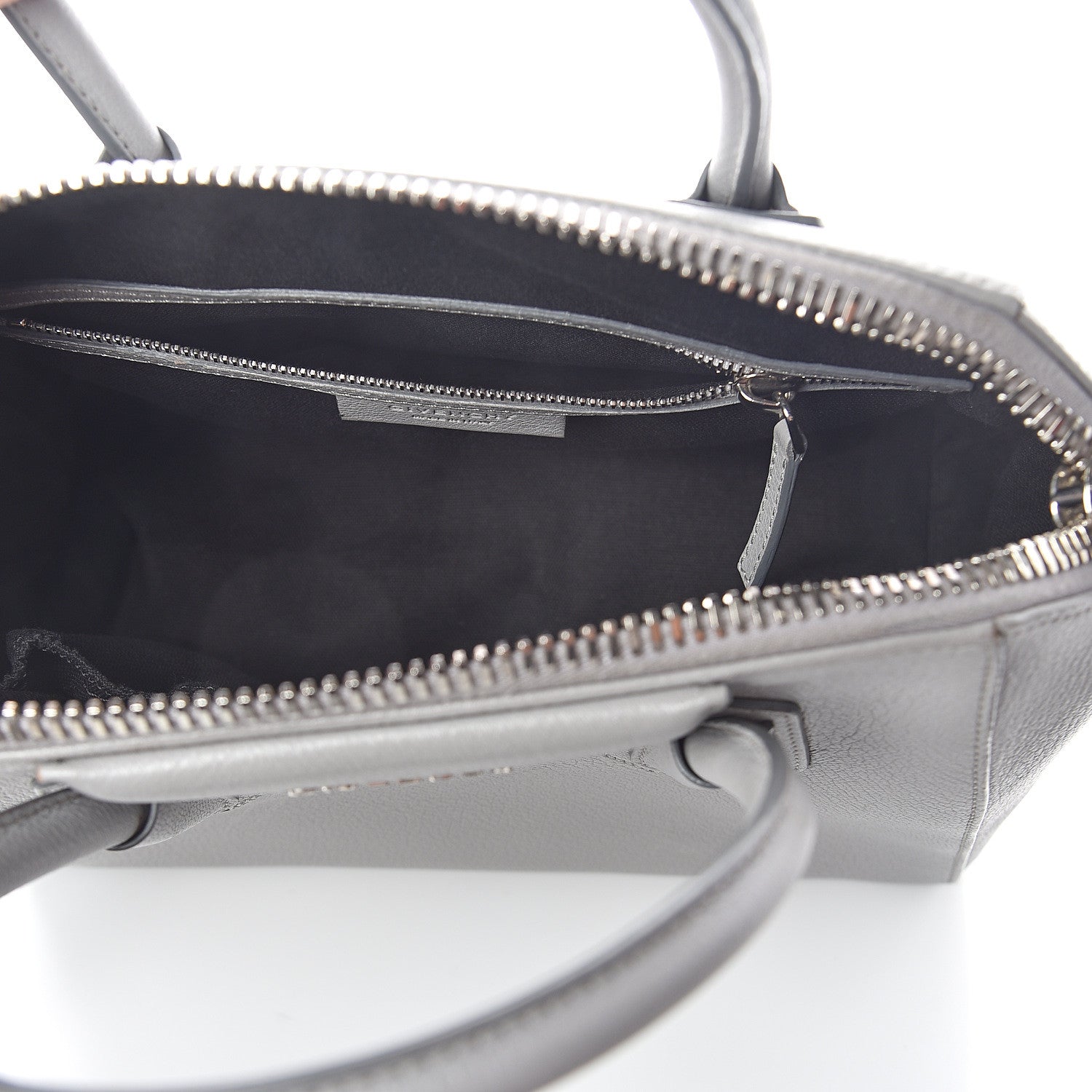 Givenchy Sugar Goatskin Small Antigona Pearl Grey 4 of 9