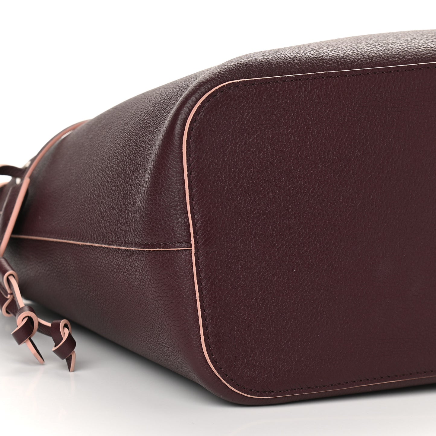 Calfskin Lockme Bucket Prune