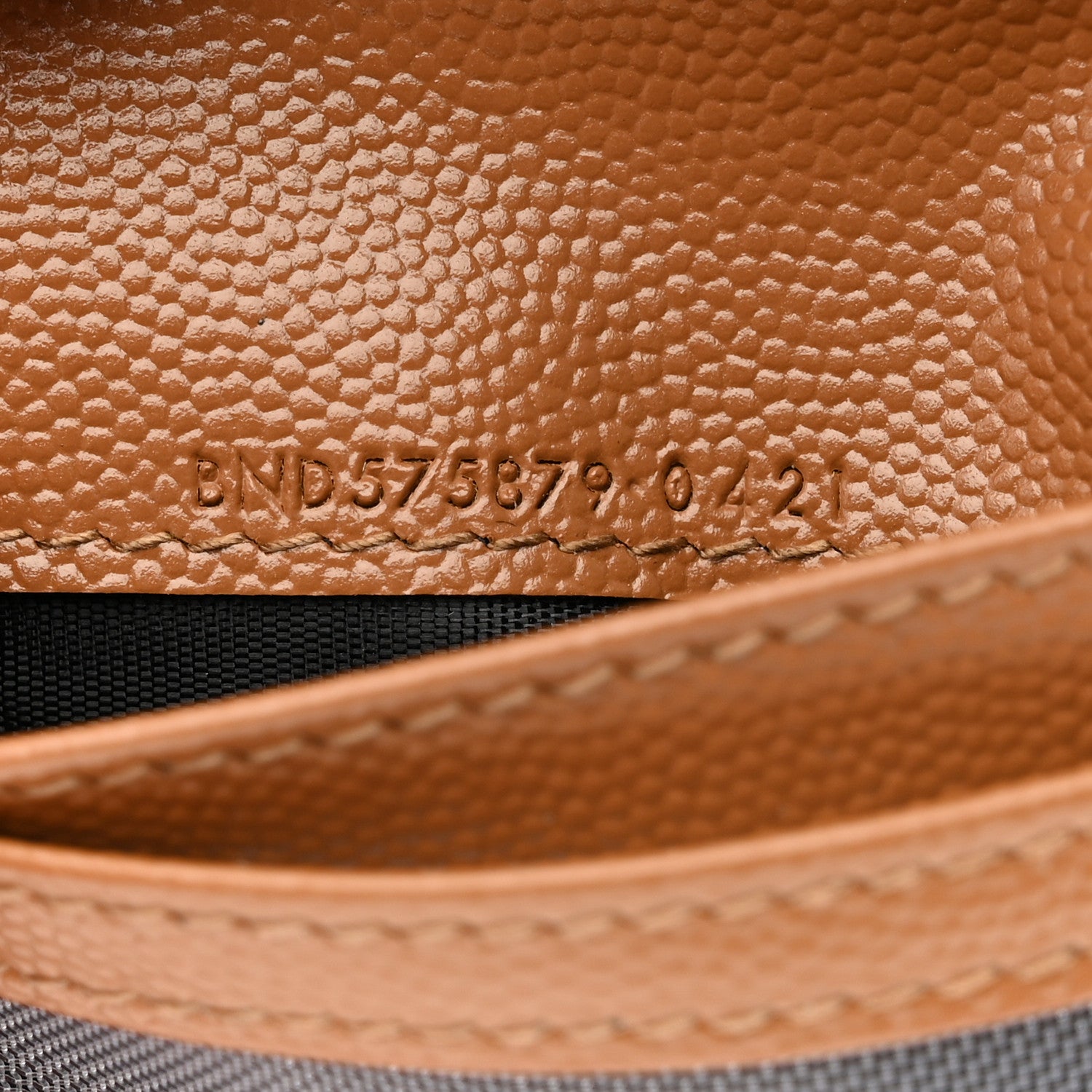 Saint Laurent Grain De Poudre Matelasse Chevron Monogram Zipped Card Case Natural Dark 7 of 7