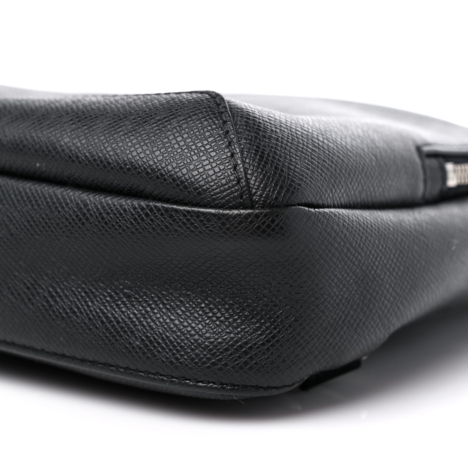 Louis Vuitton Taiga Avenue Sling Bag Ardoise 8 of 10