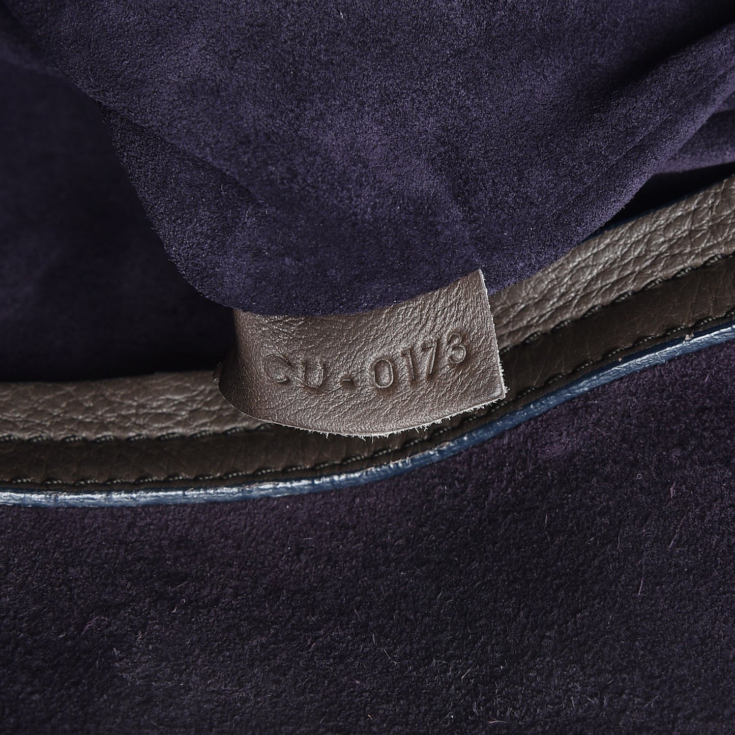 Supple Calfskin Medium Phantom Luggage Anthracite